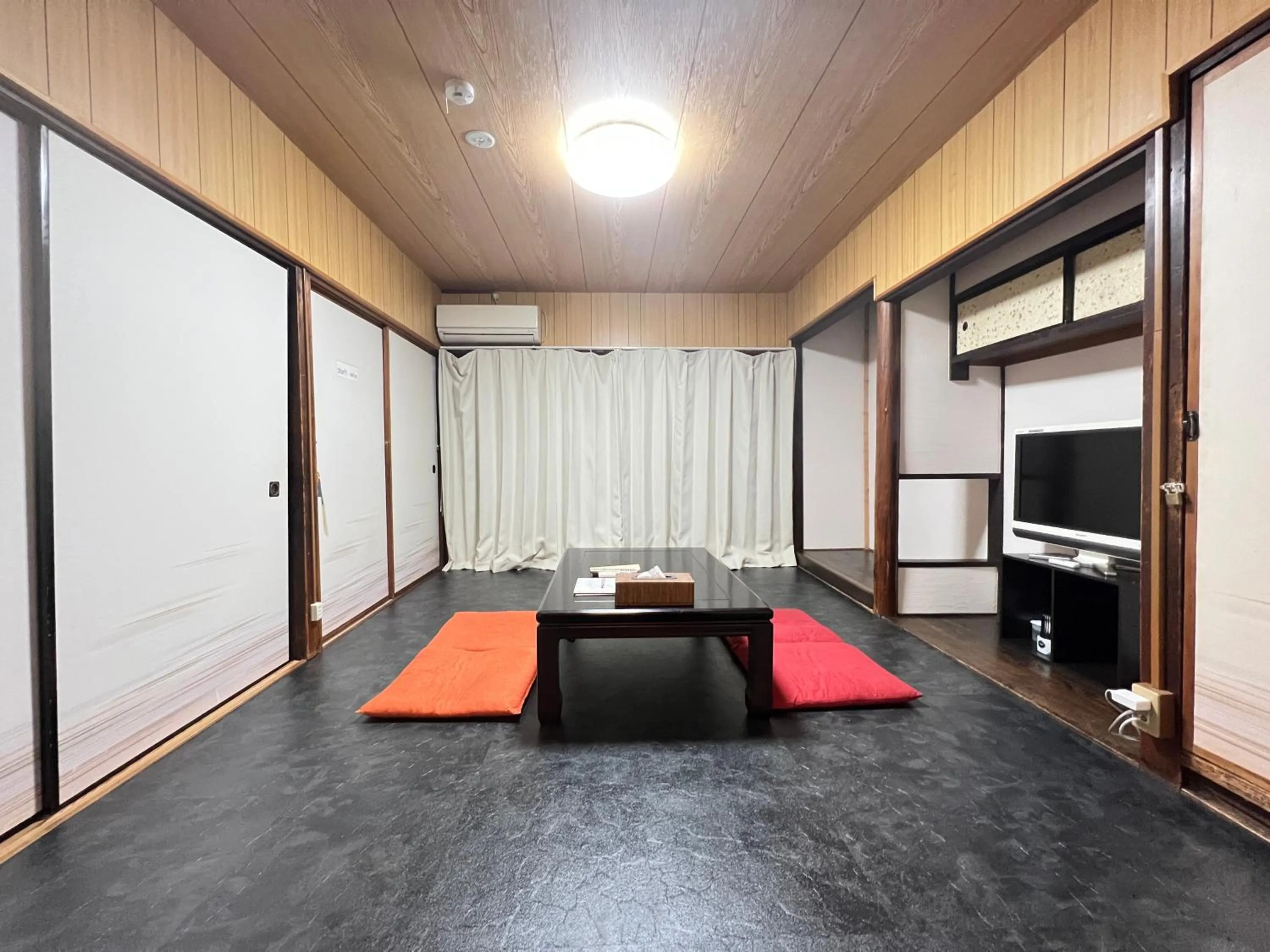 Living room in Kiyomori no Baika
