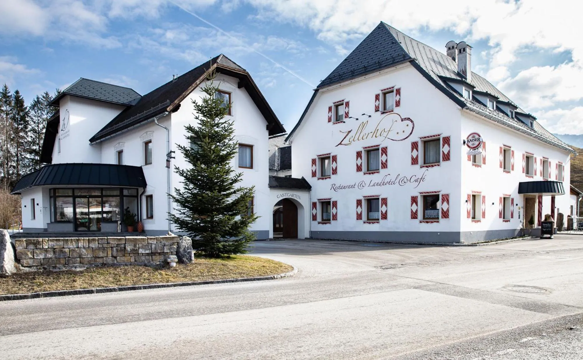 Property building in Landhotel Zellerhof