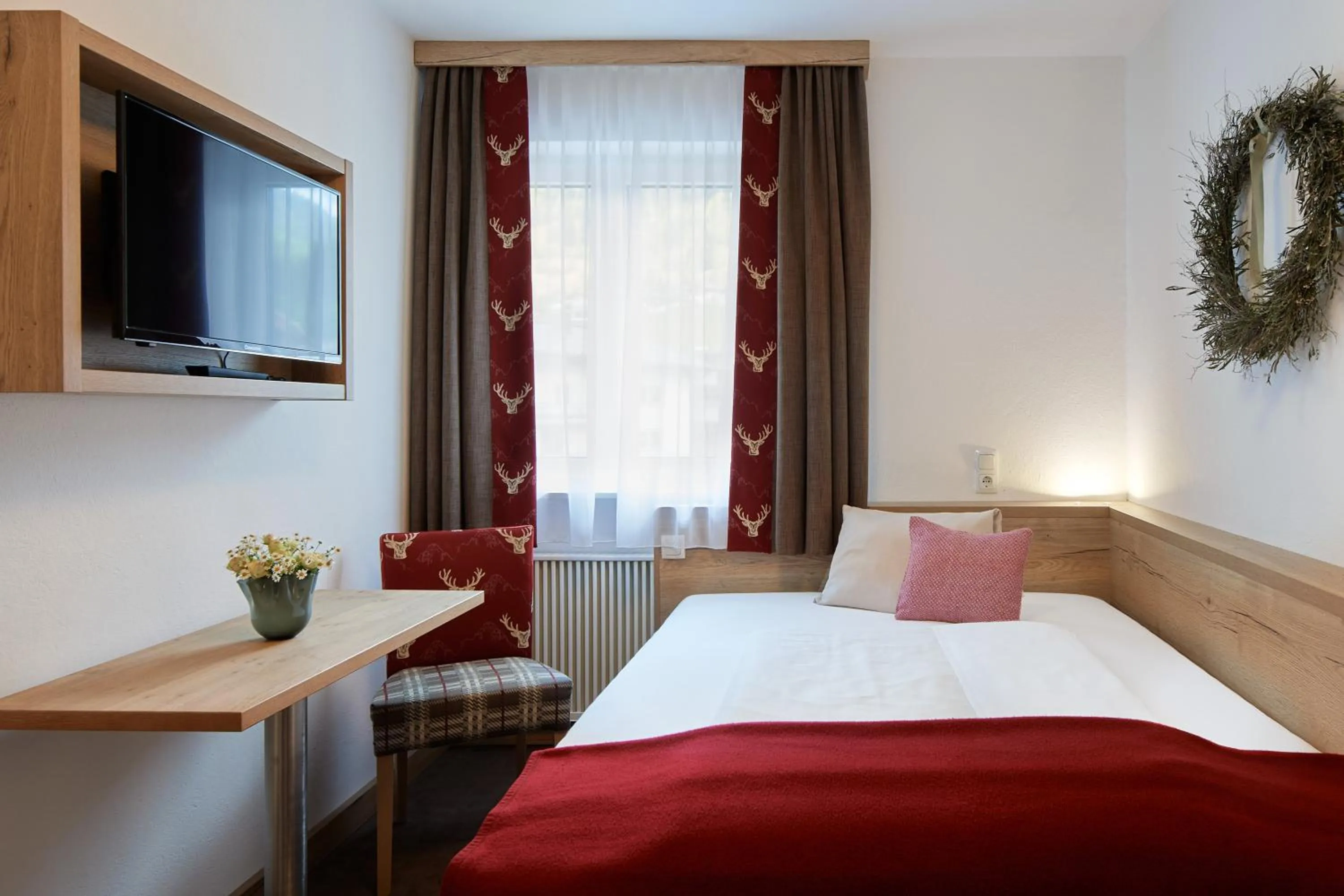 Photo of the whole room, Bed in Hotel Kerschbaumer