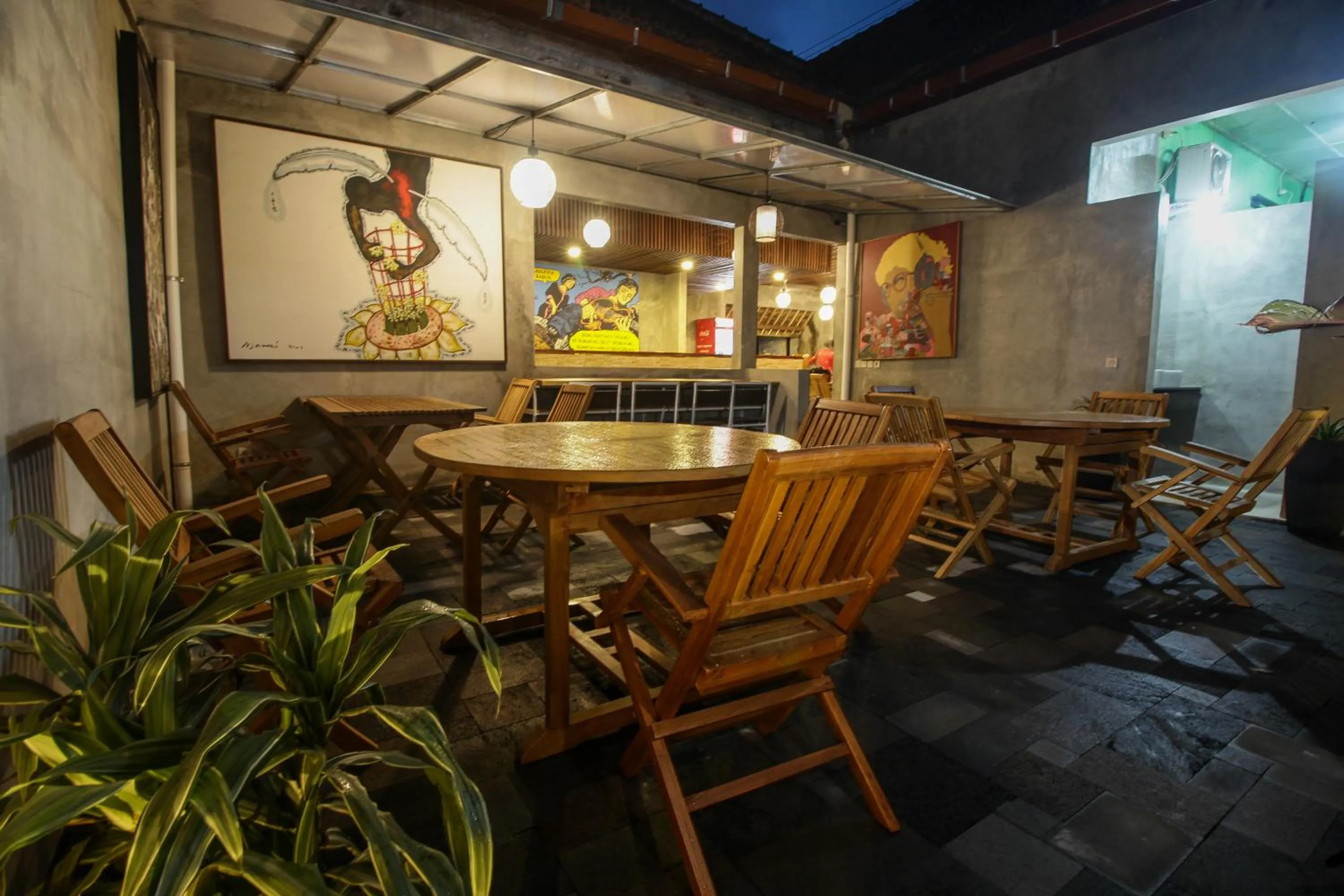 Restaurant/places to eat in Watu Agung Guest House