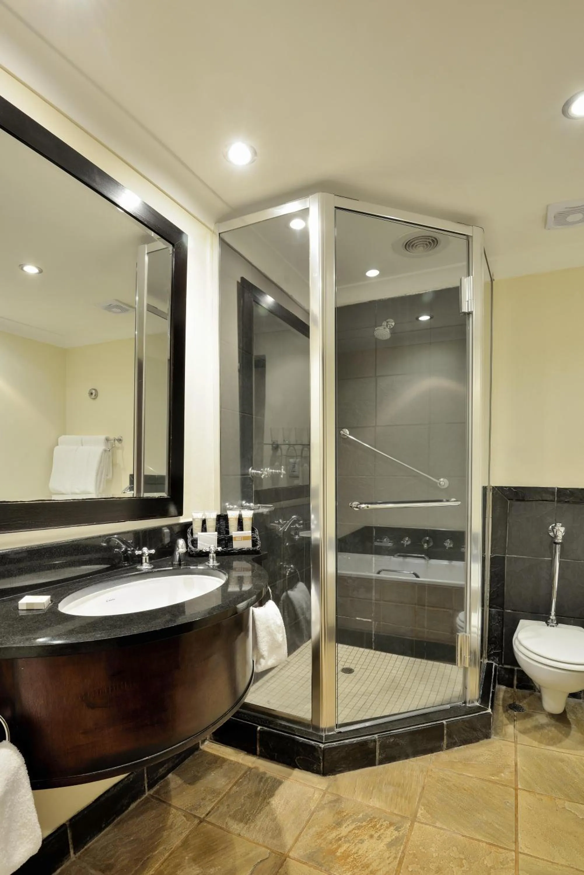 Bathroom in Kwa Maritane Lodge