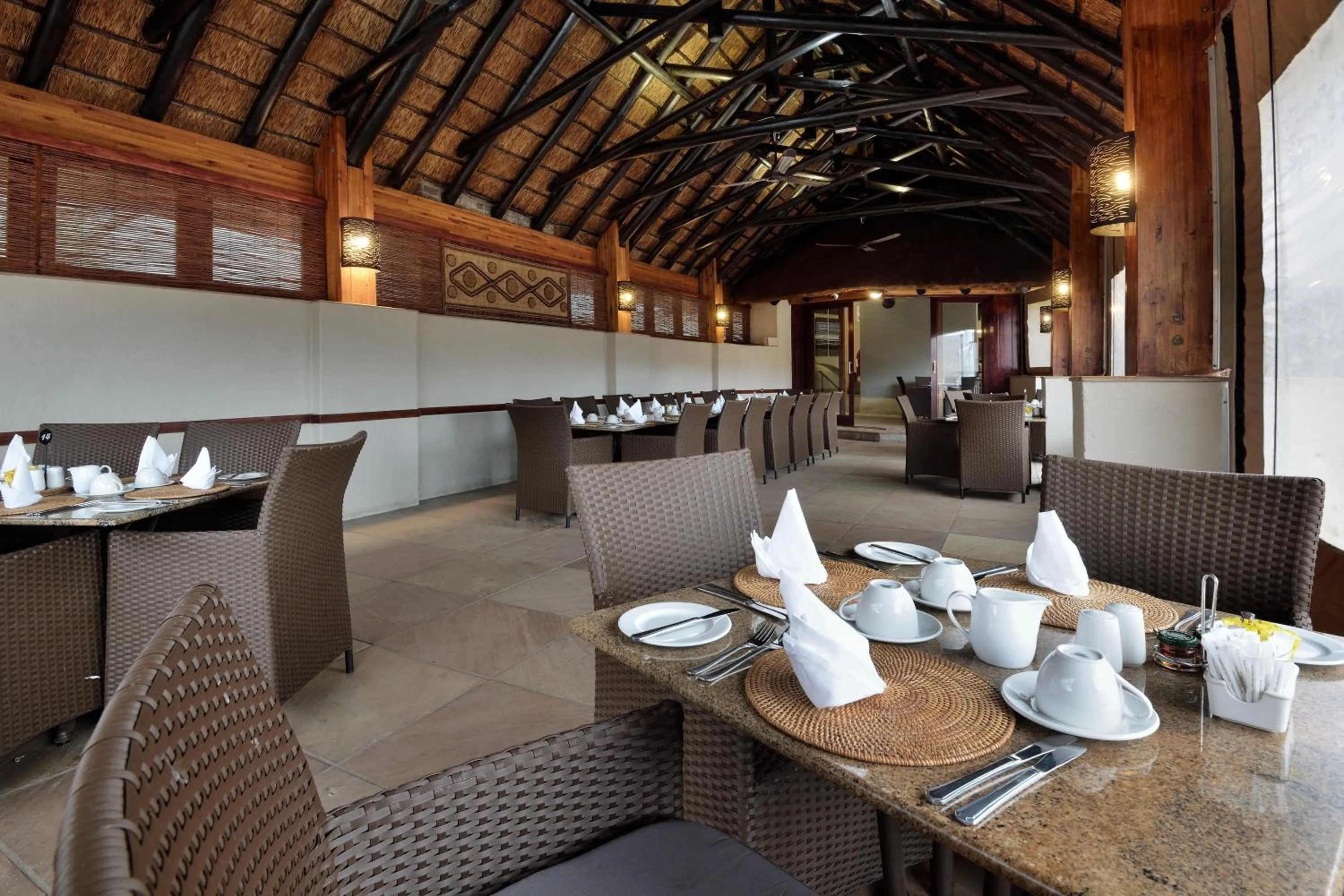 Restaurant/places to eat in Kwa Maritane Lodge