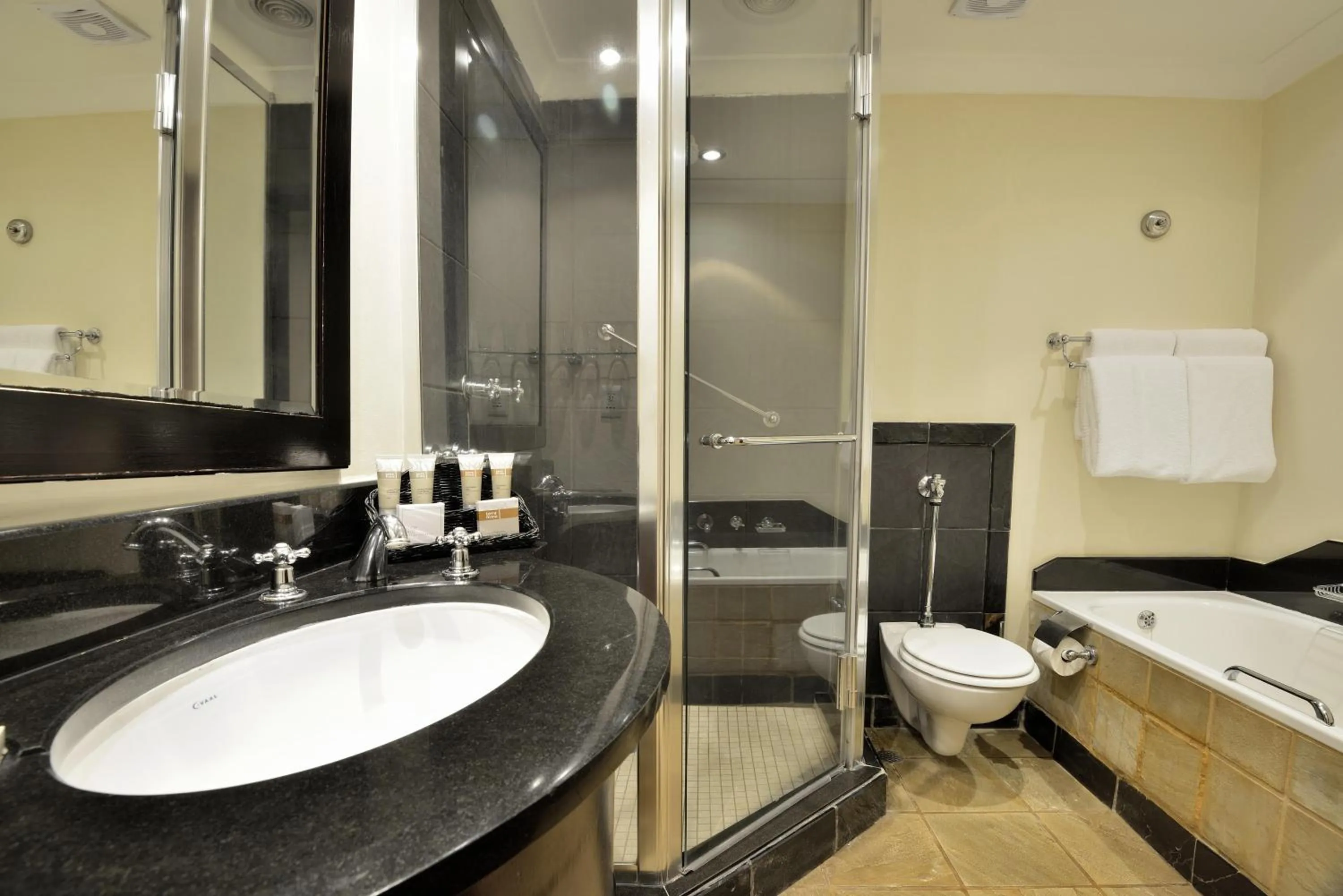 Bathroom in Kwa Maritane Lodge