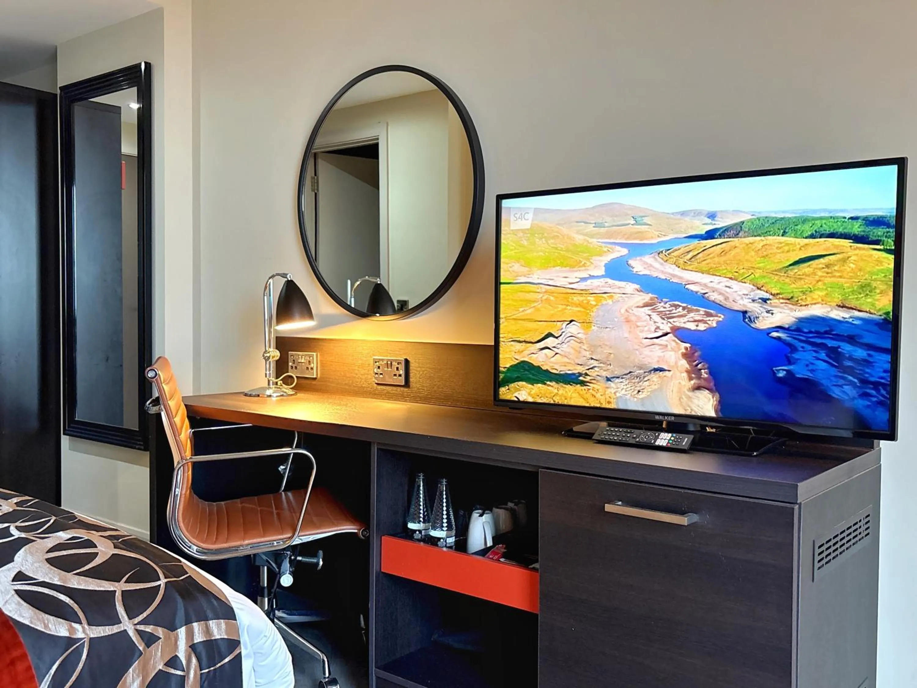 TV and multimedia in Clayton Hotel Cardiff