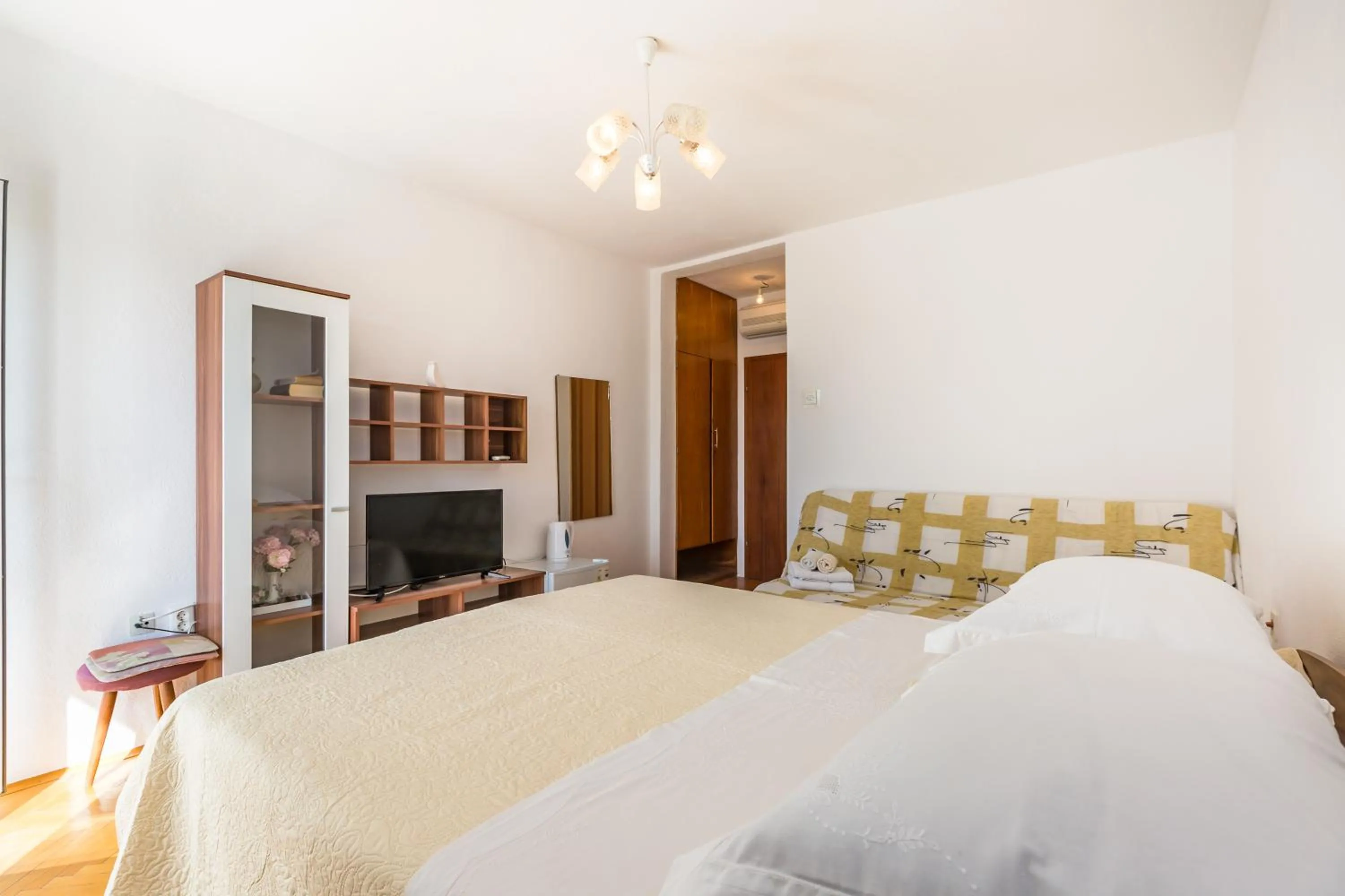 Superior Double Room with Partial Sea View in Villa Roko