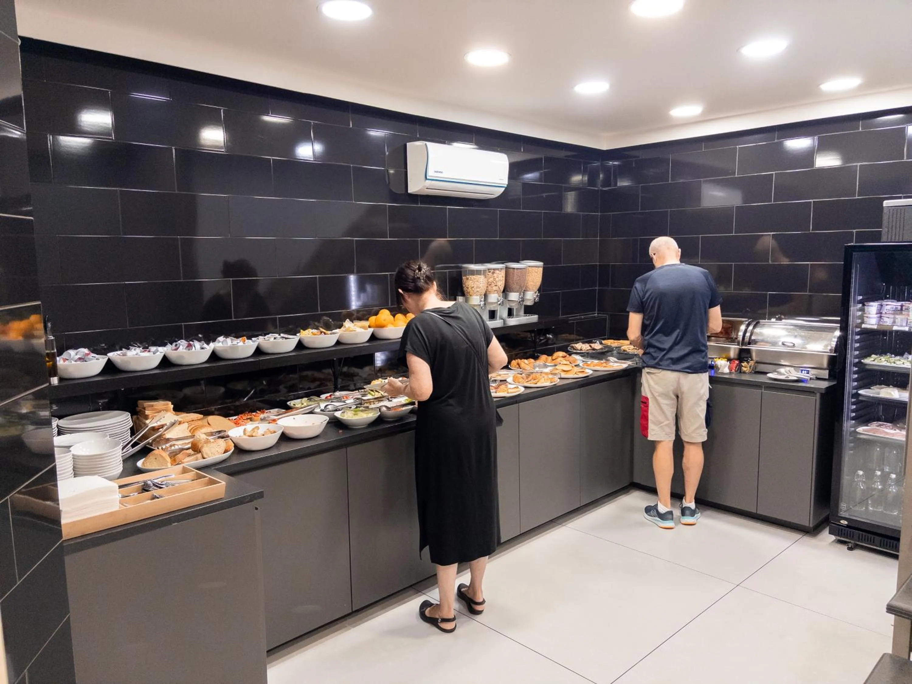 People in B&B Sweet Sleep