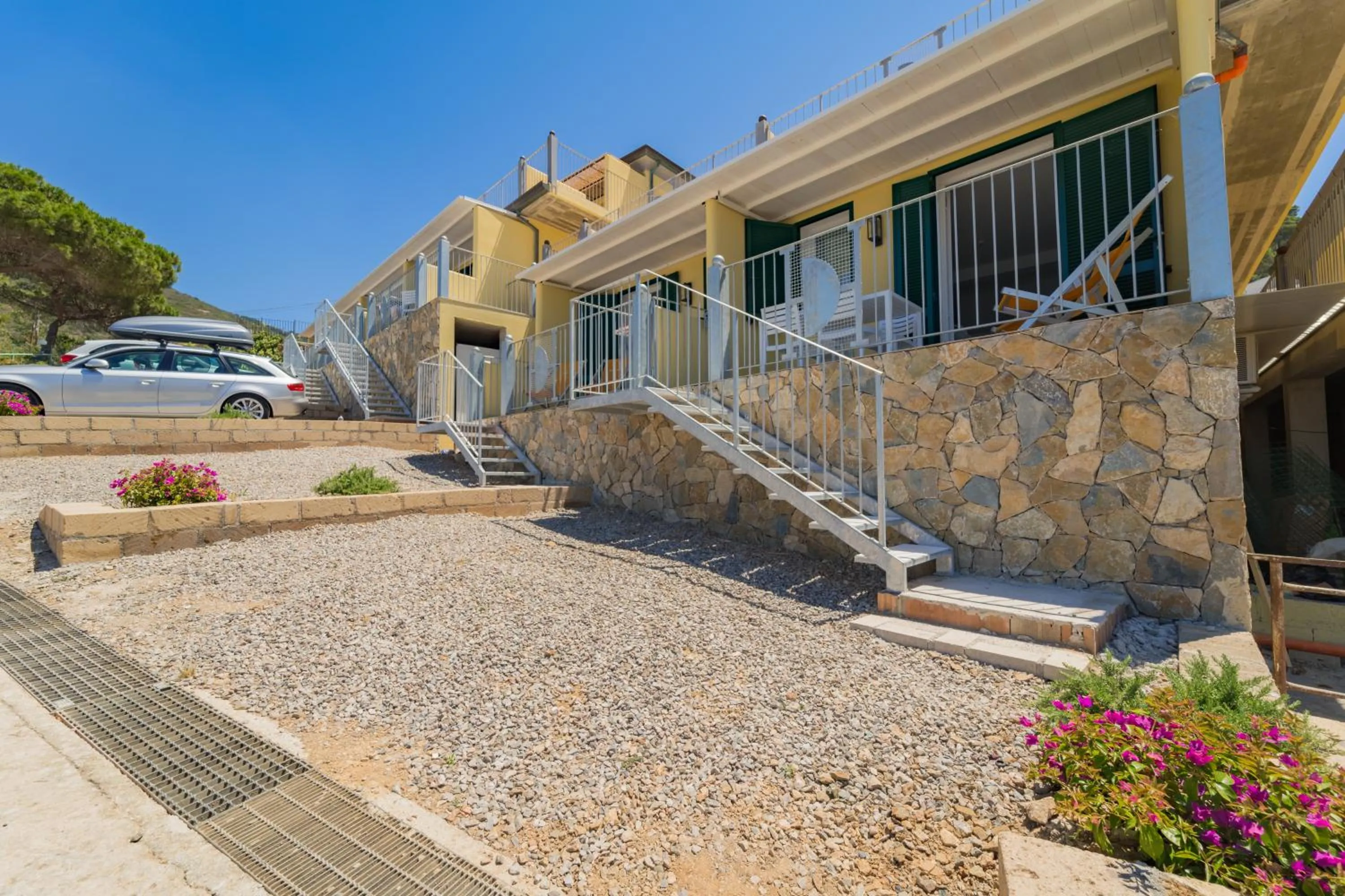 Property building in Hotel Dino