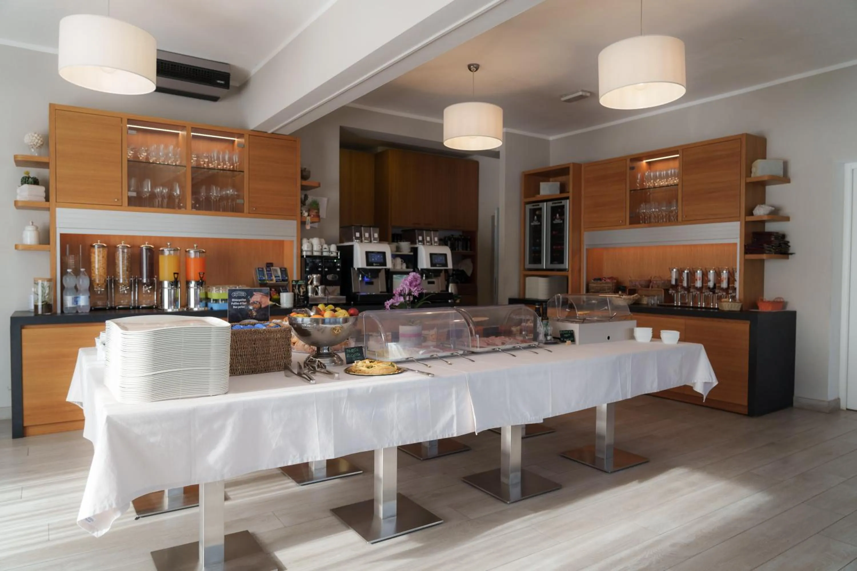 Breakfast in Hotel Dino