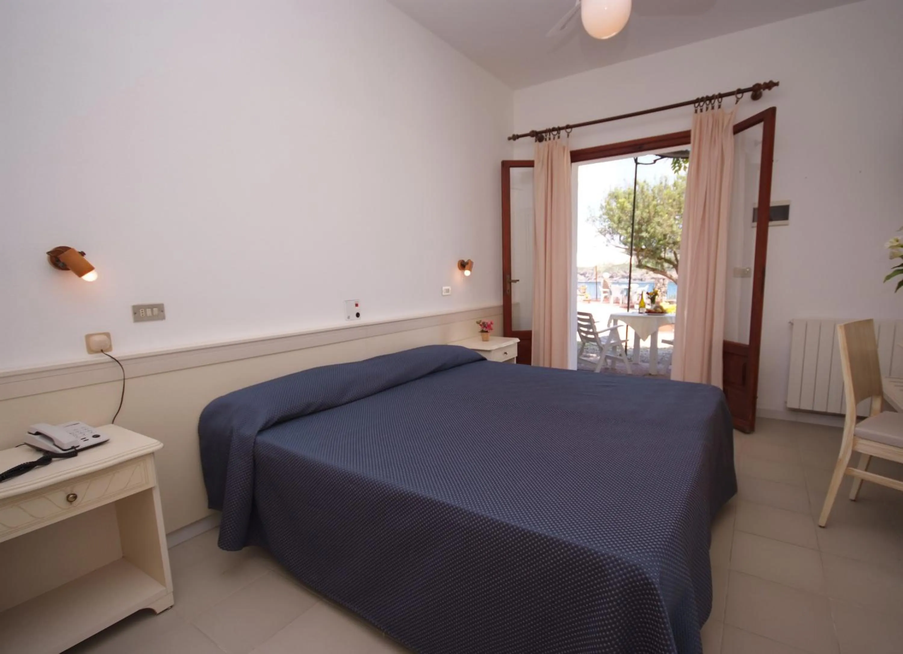 Bedroom, Bed in Hotel Dino