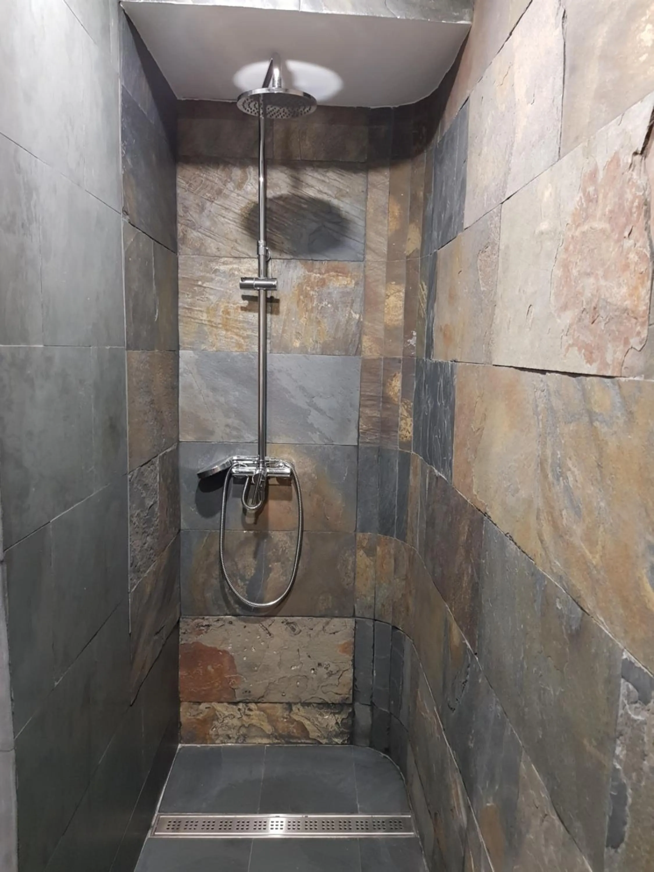 Shower in Riad Medina Mudejar