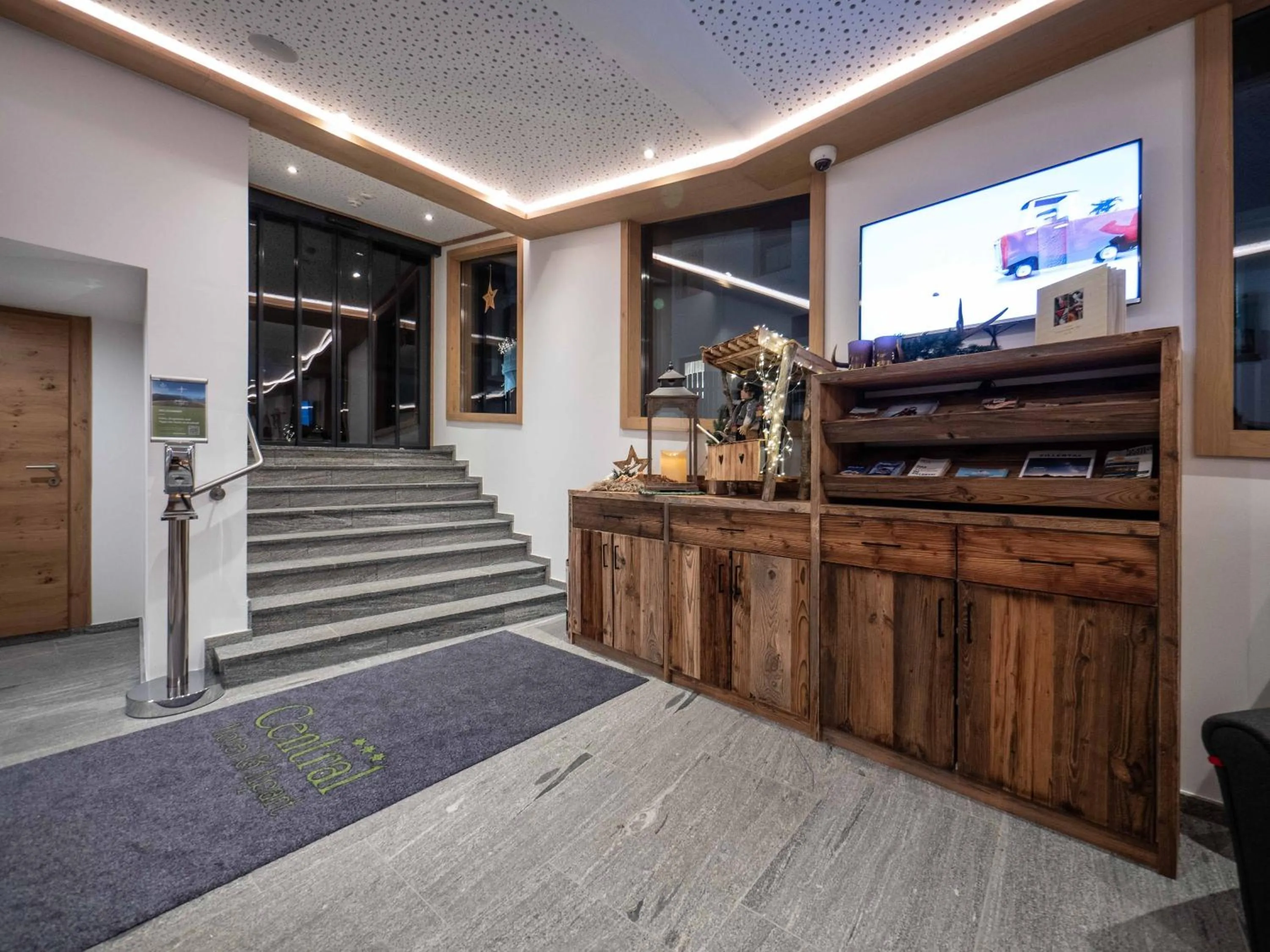 Lobby or reception in Hotel & Apart Central