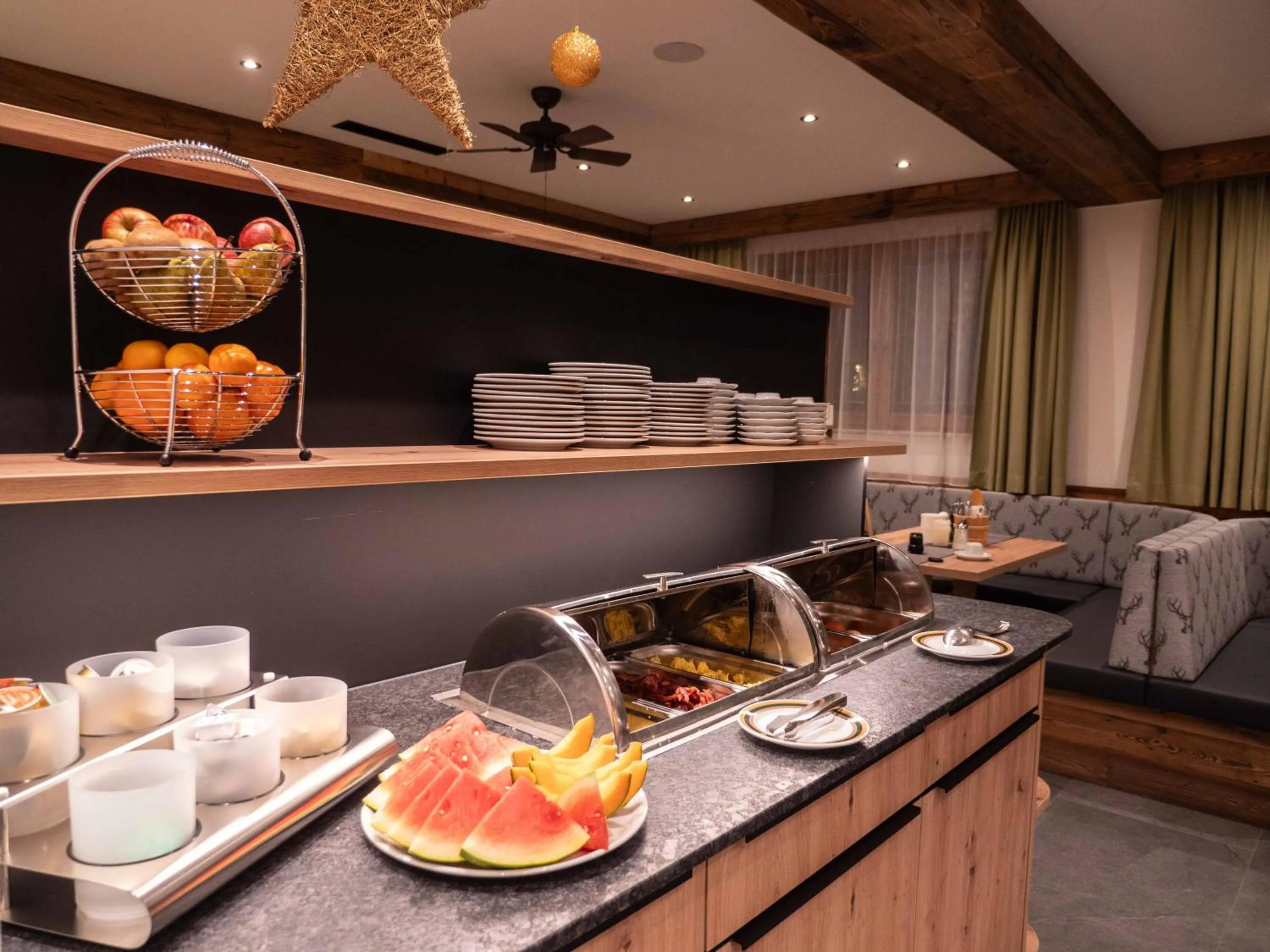 Breakfast in Hotel & Apart Central