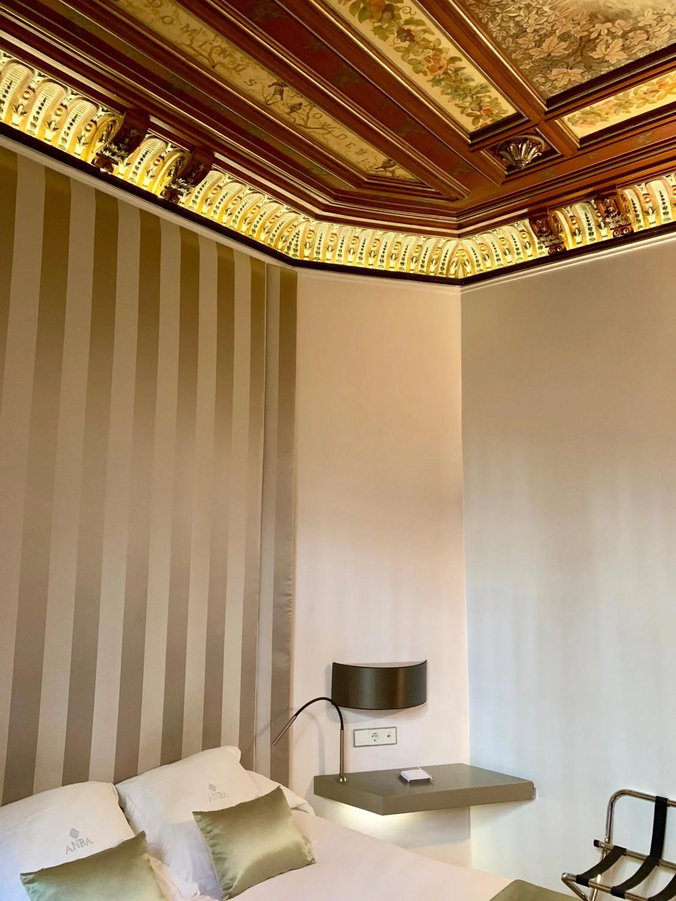 Photo of the whole room, TV/Entertainment Center in Anba Boutique