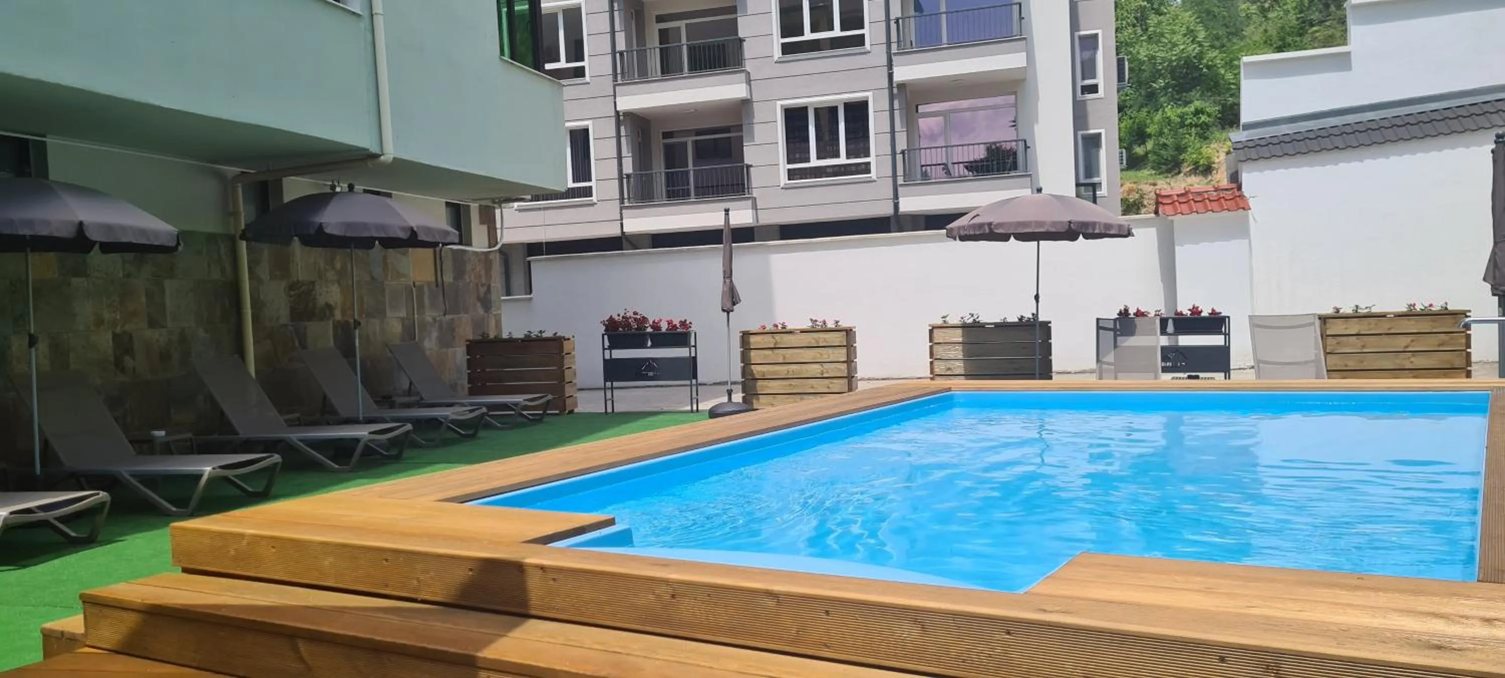 Swimming pool in Perun Hotel Sandanski
