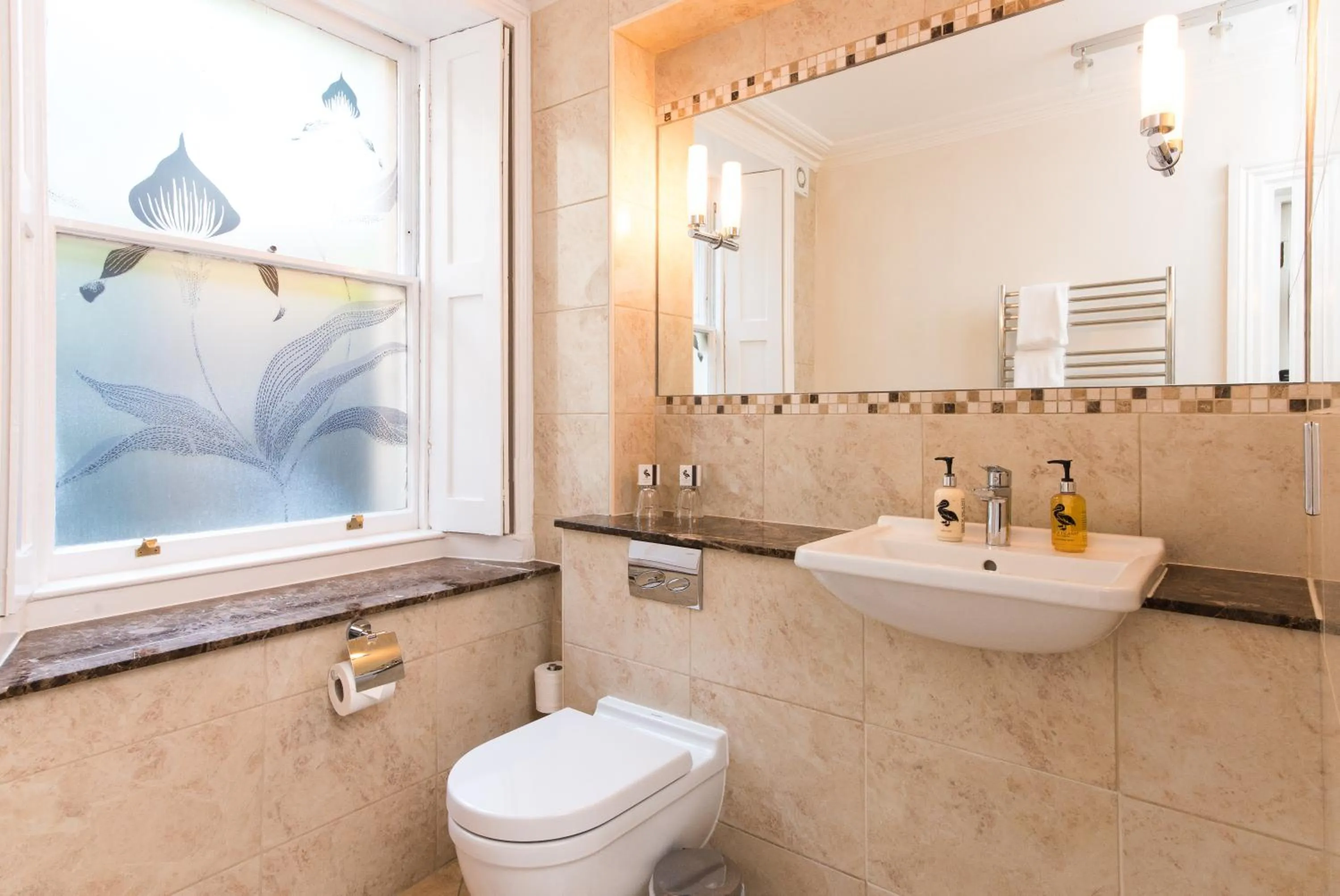 Toilet in The Ayrlington Guesthouse