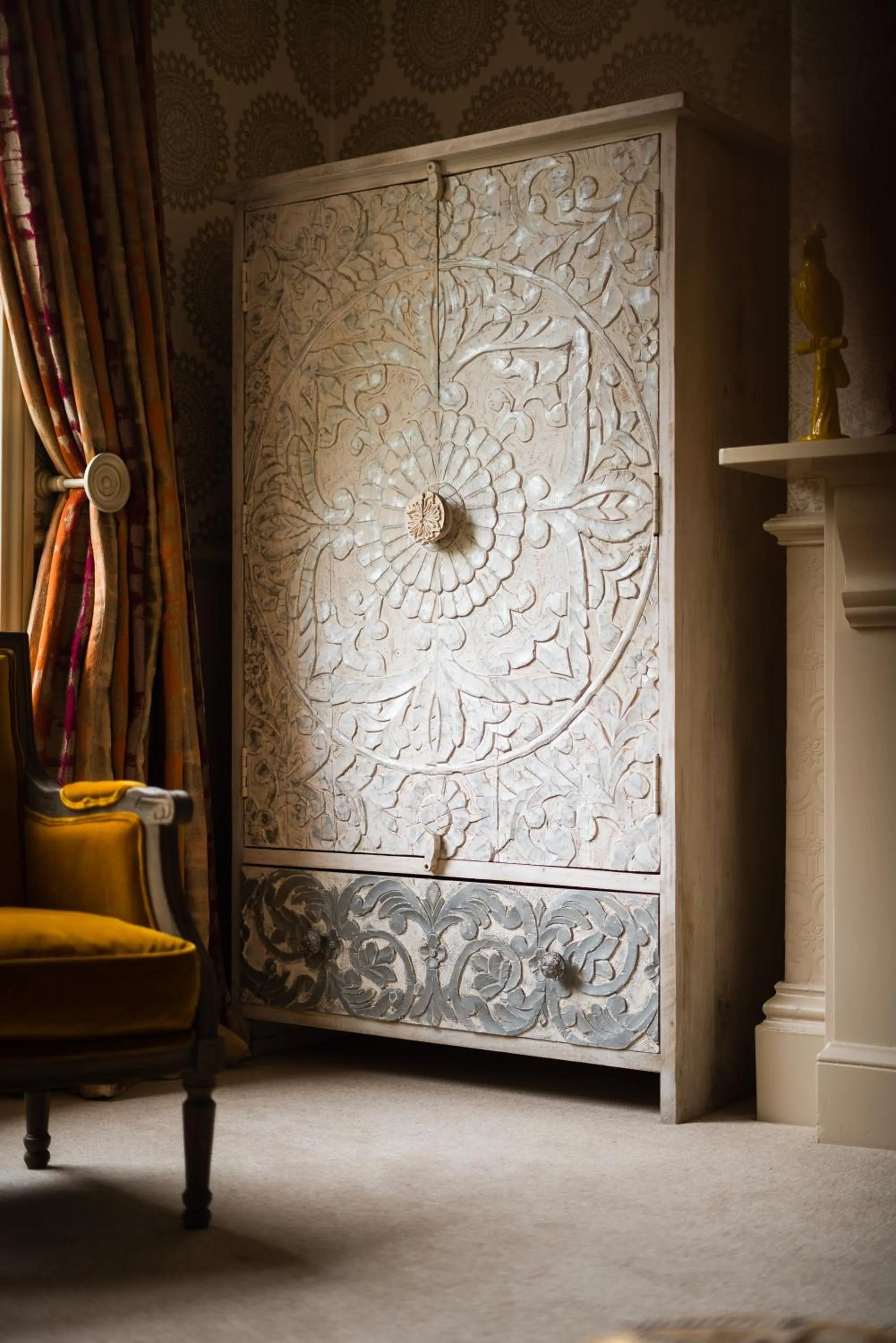 wardrobe in The Ayrlington Guesthouse