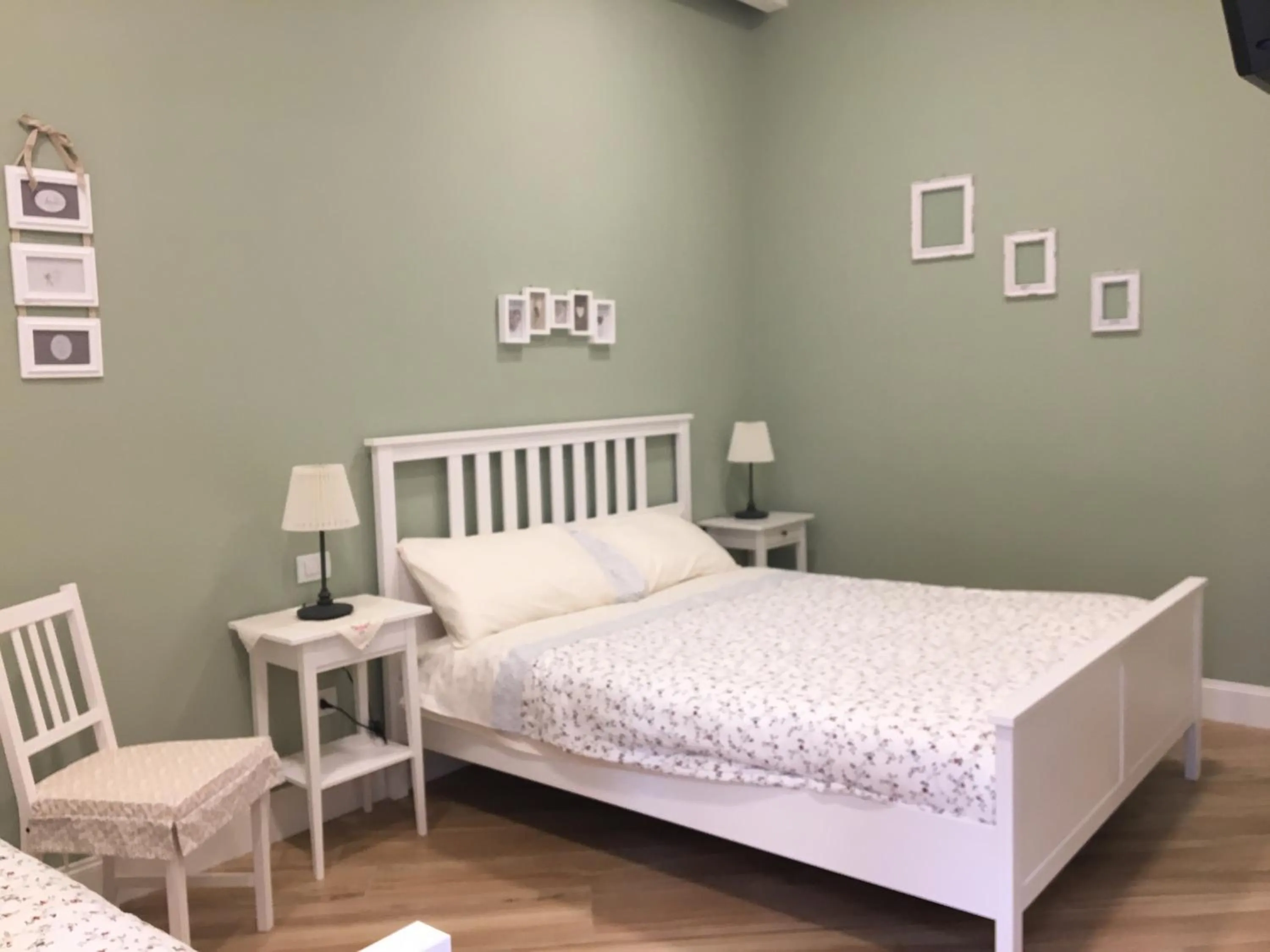 B&B Garibaldi Station