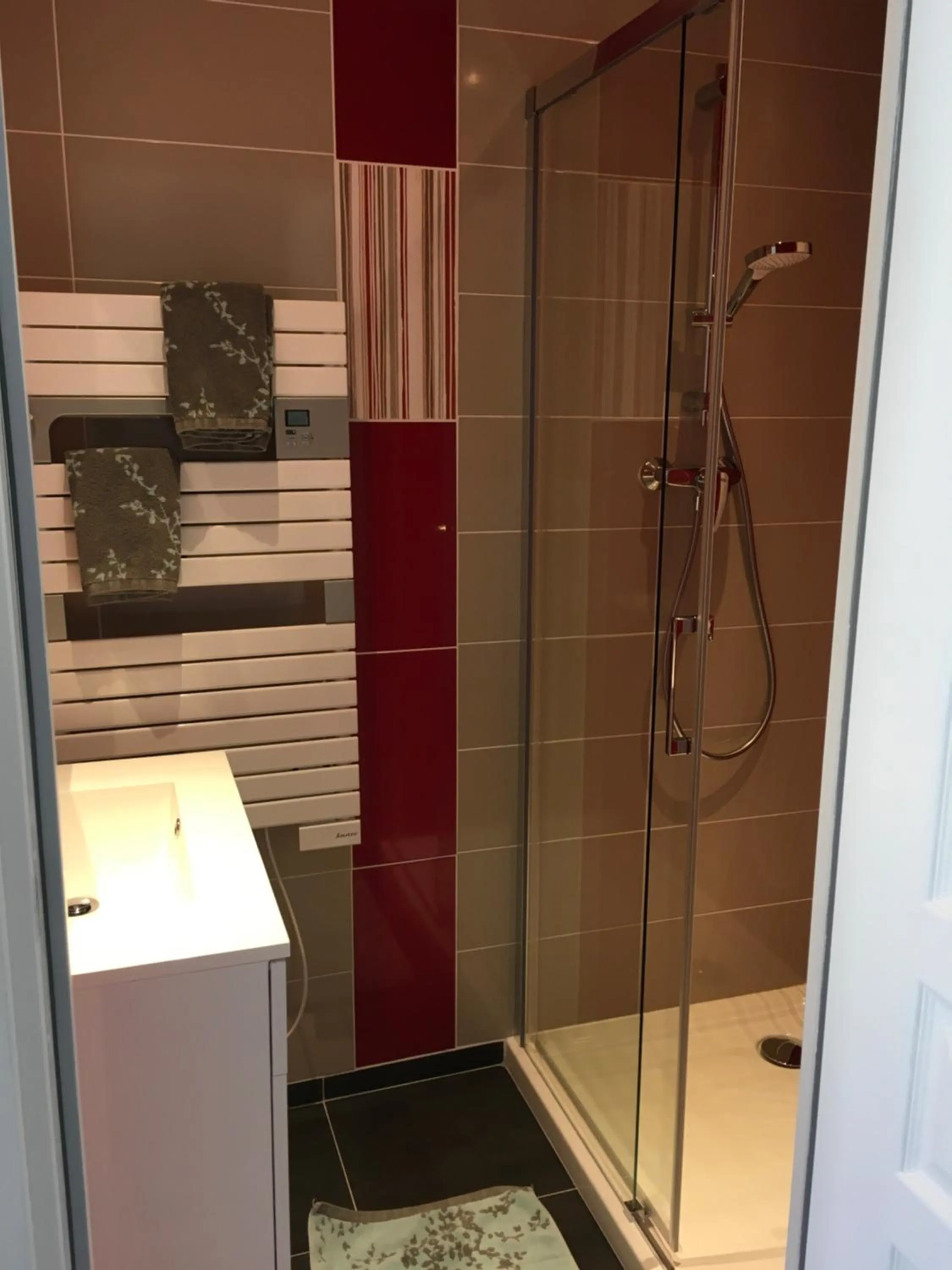 Bathroom in Manoir le Bout du Pont-Chambres d'Hôtes