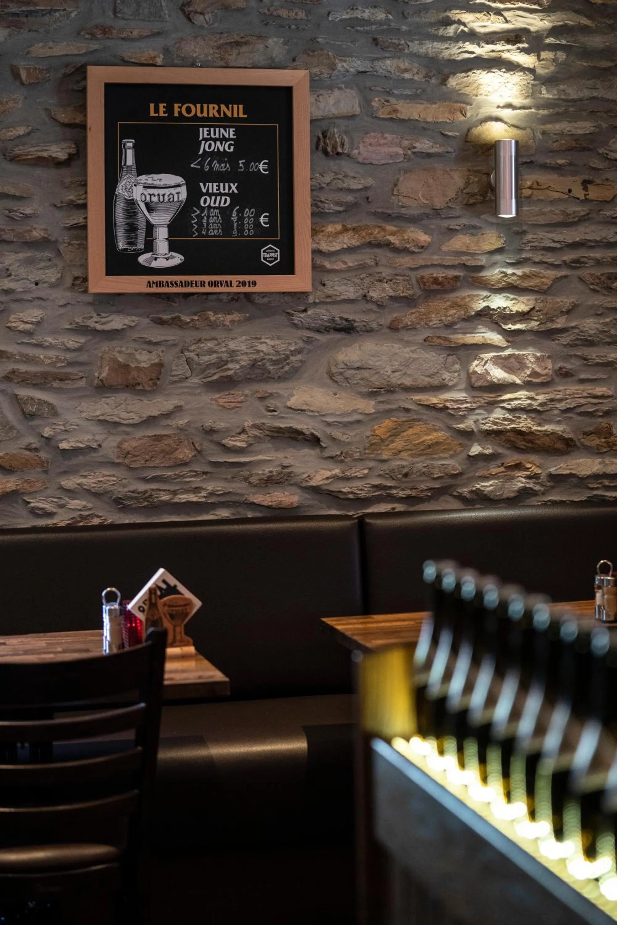 Lounge or bar in Hotel Le Fournil