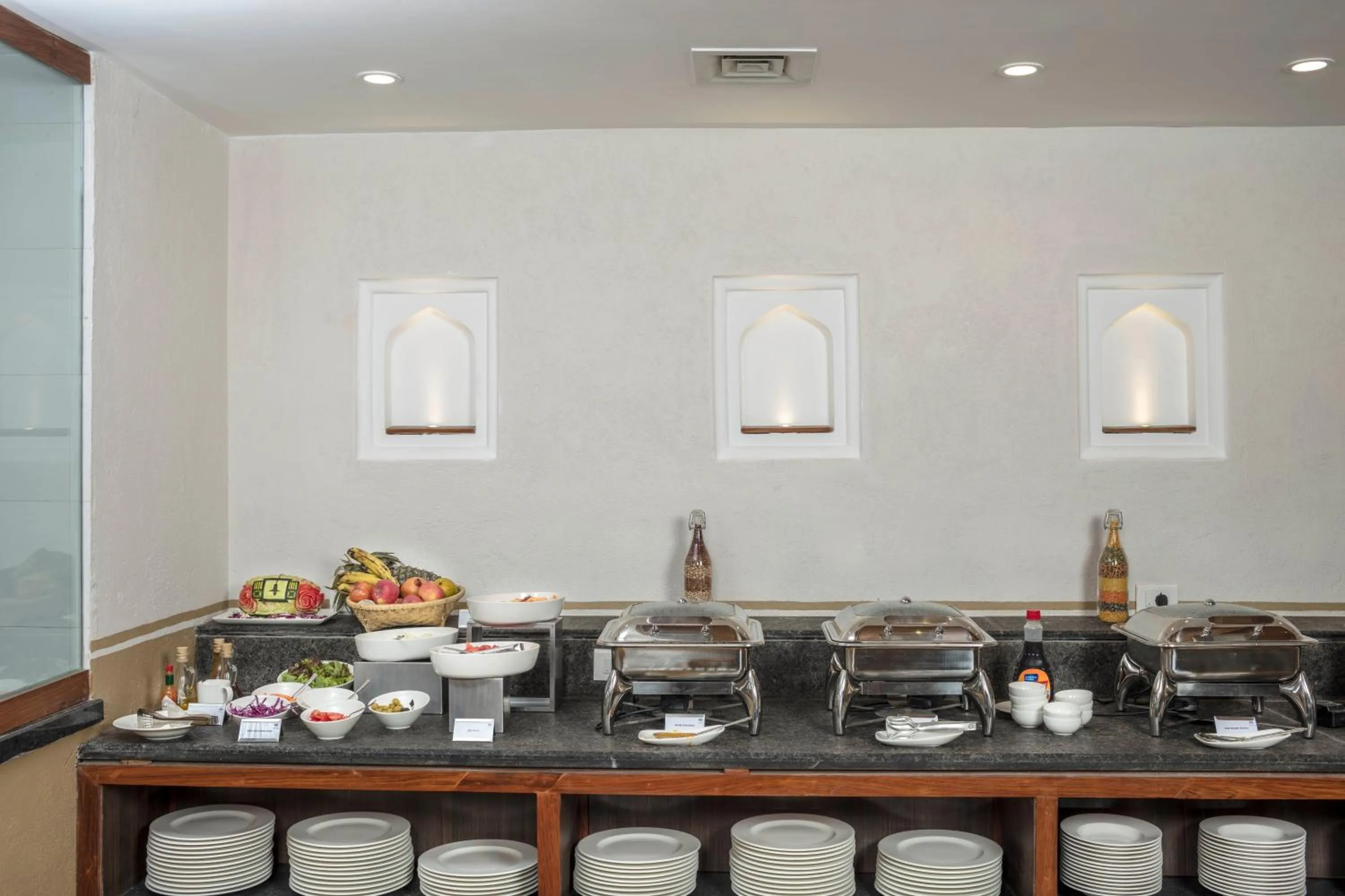 Restaurant/places to eat in Nepali Ghar Hotel