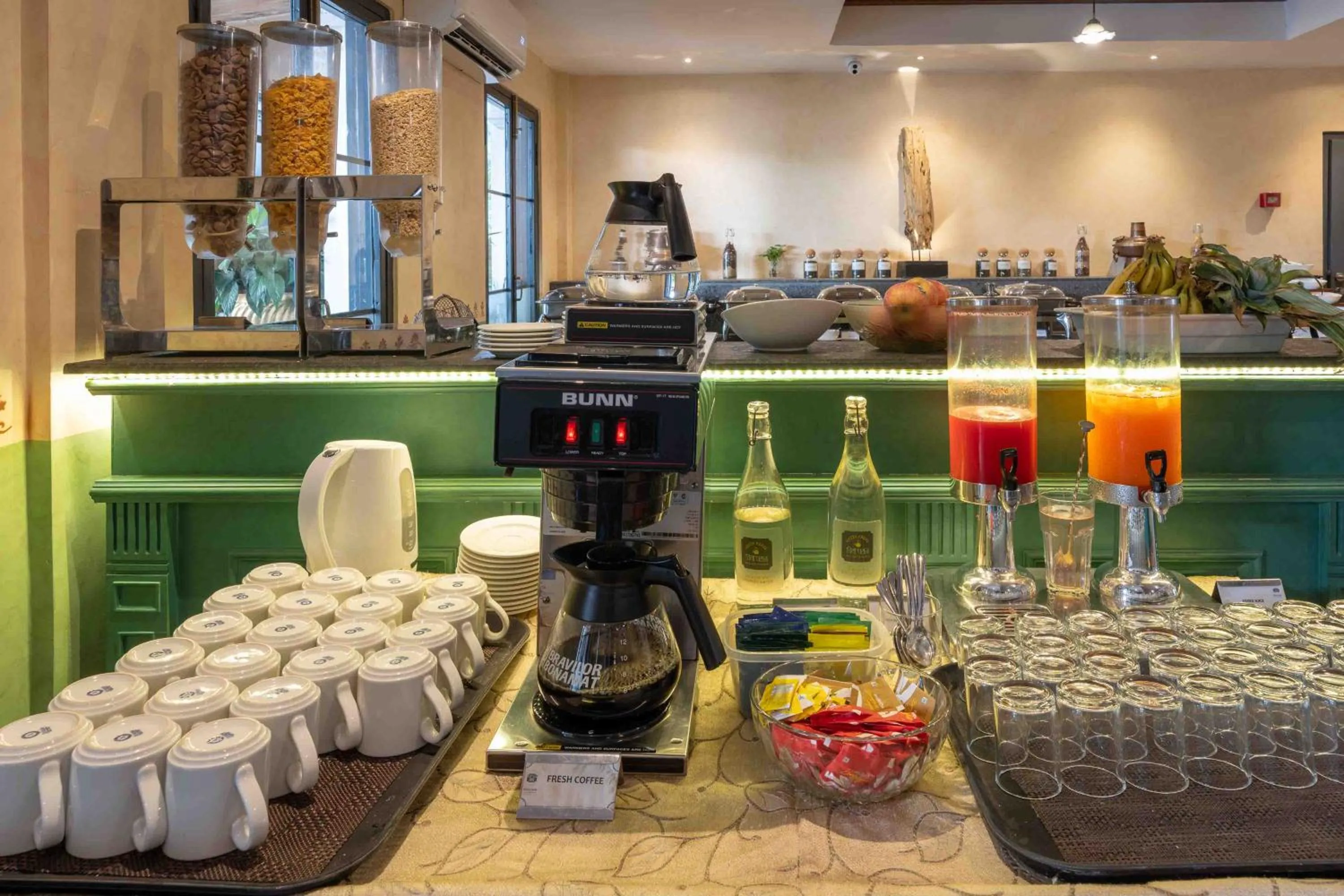 Restaurant/places to eat in Nepali Ghar Hotel