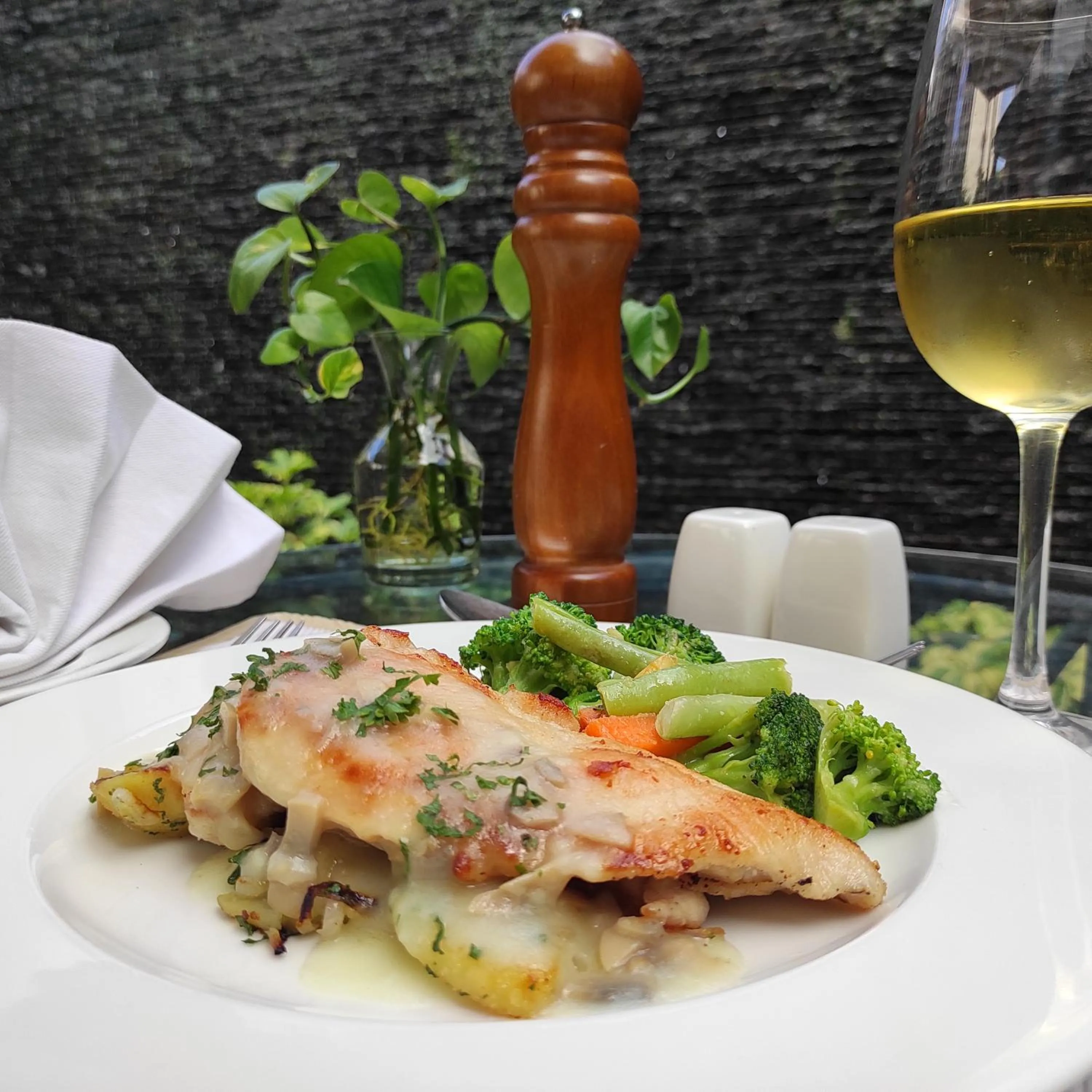 Restaurant/places to eat in Nepali Ghar Hotel