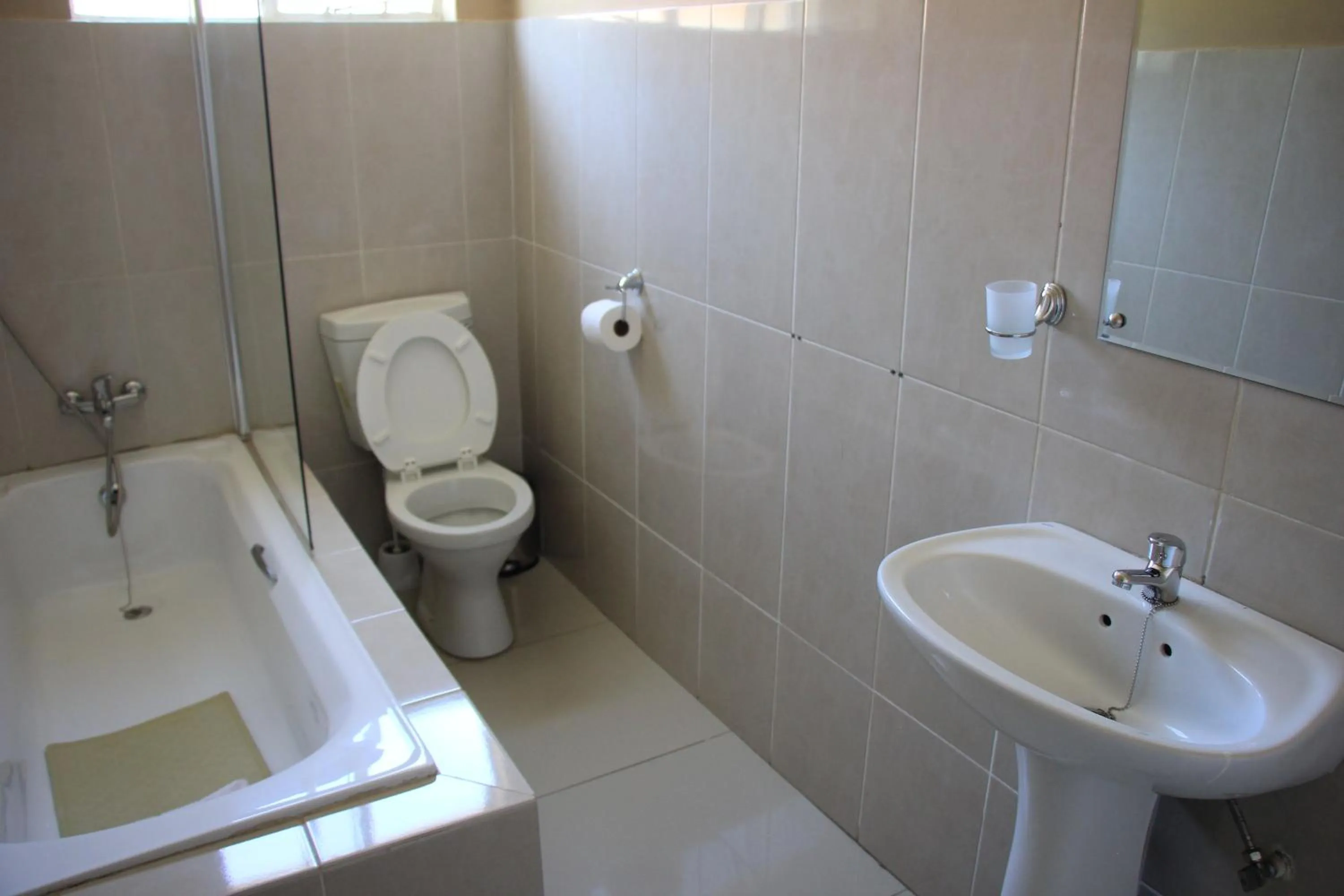 Bathroom in Bridgeville Guest House( Pty) Ltd