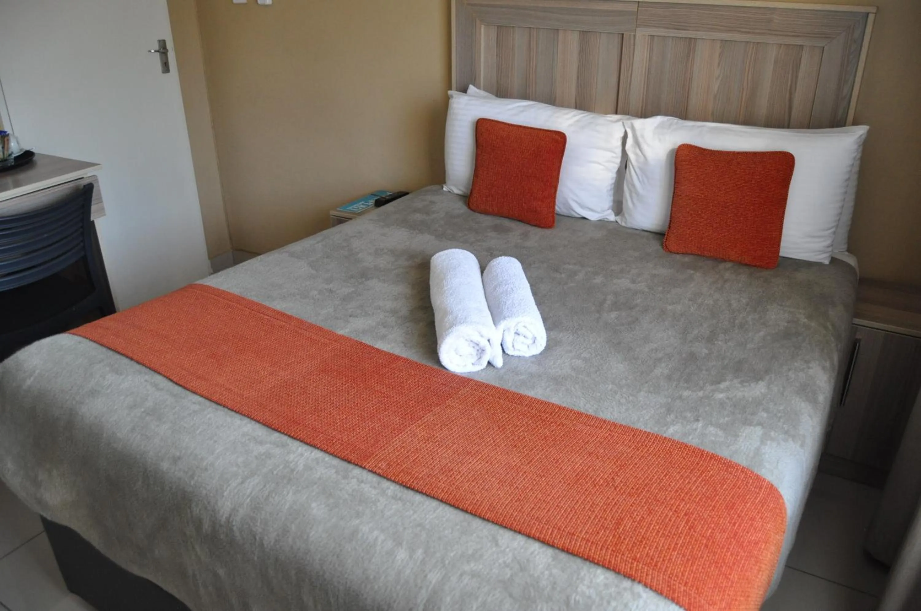 Bed in Bridgeville Guest House( Pty) Ltd