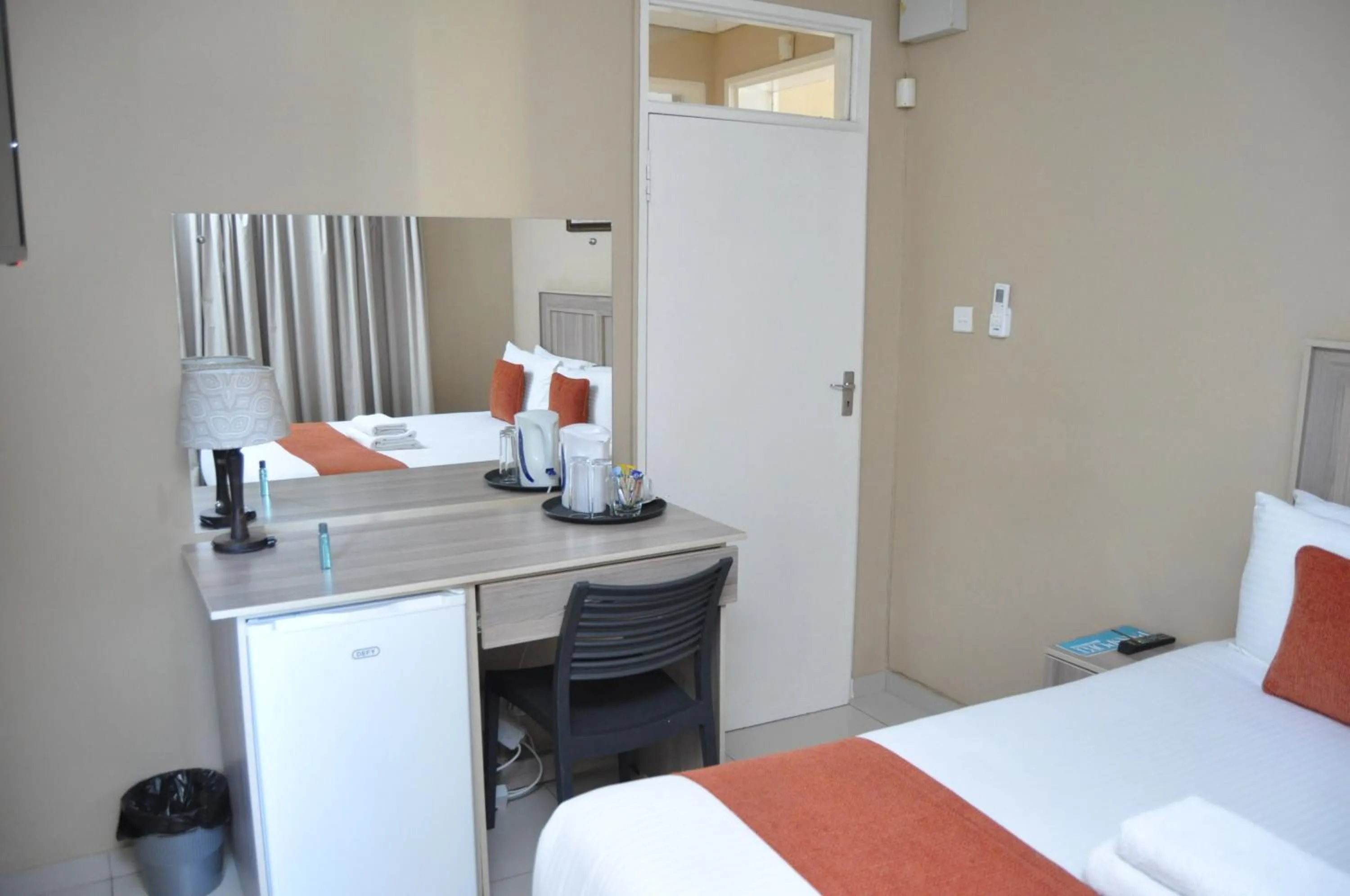 Photo of the whole room in Bridgeville Guest House( Pty) Ltd