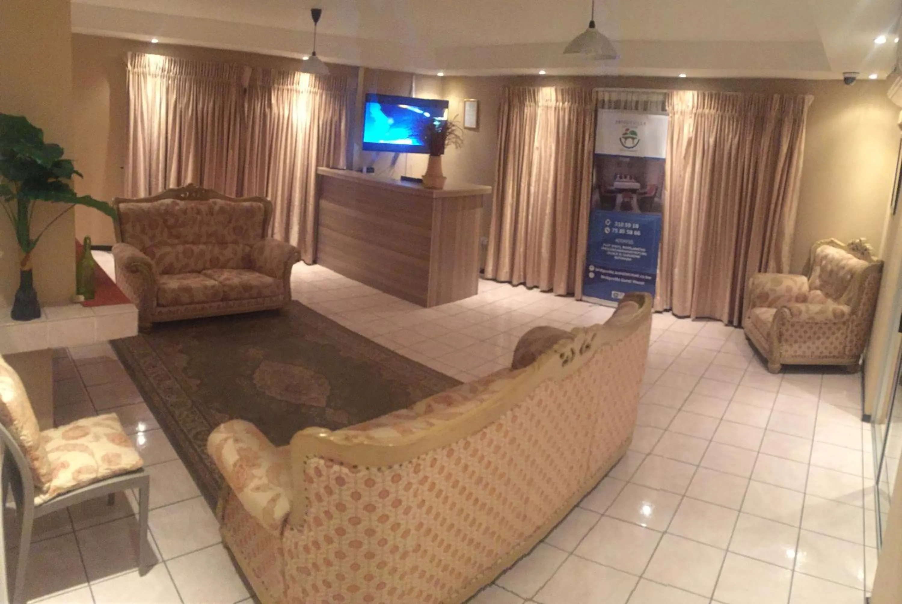 Living room in Bridgeville Guest House( Pty) Ltd