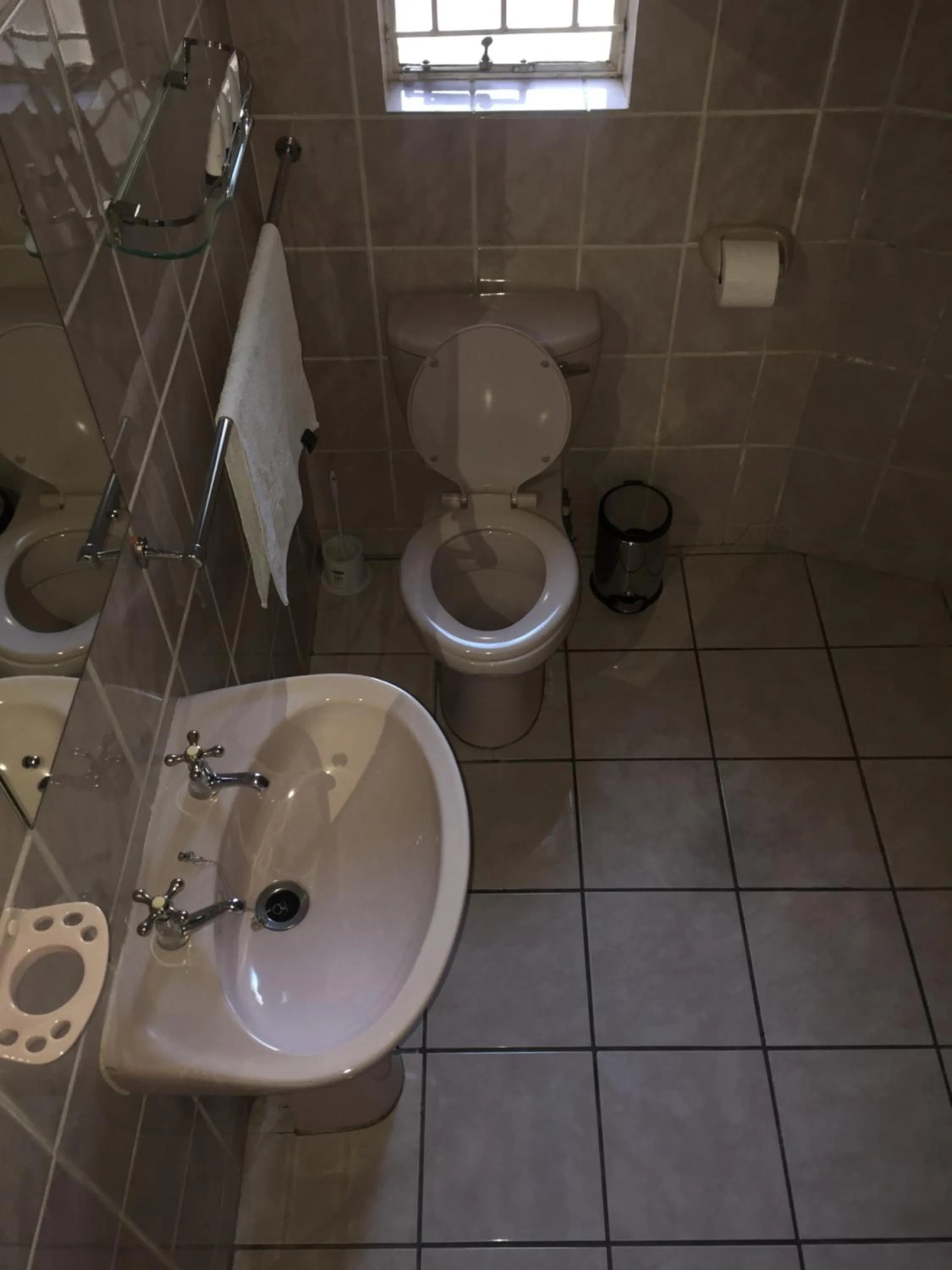 Bathroom in Bridgeville Guest House( Pty) Ltd