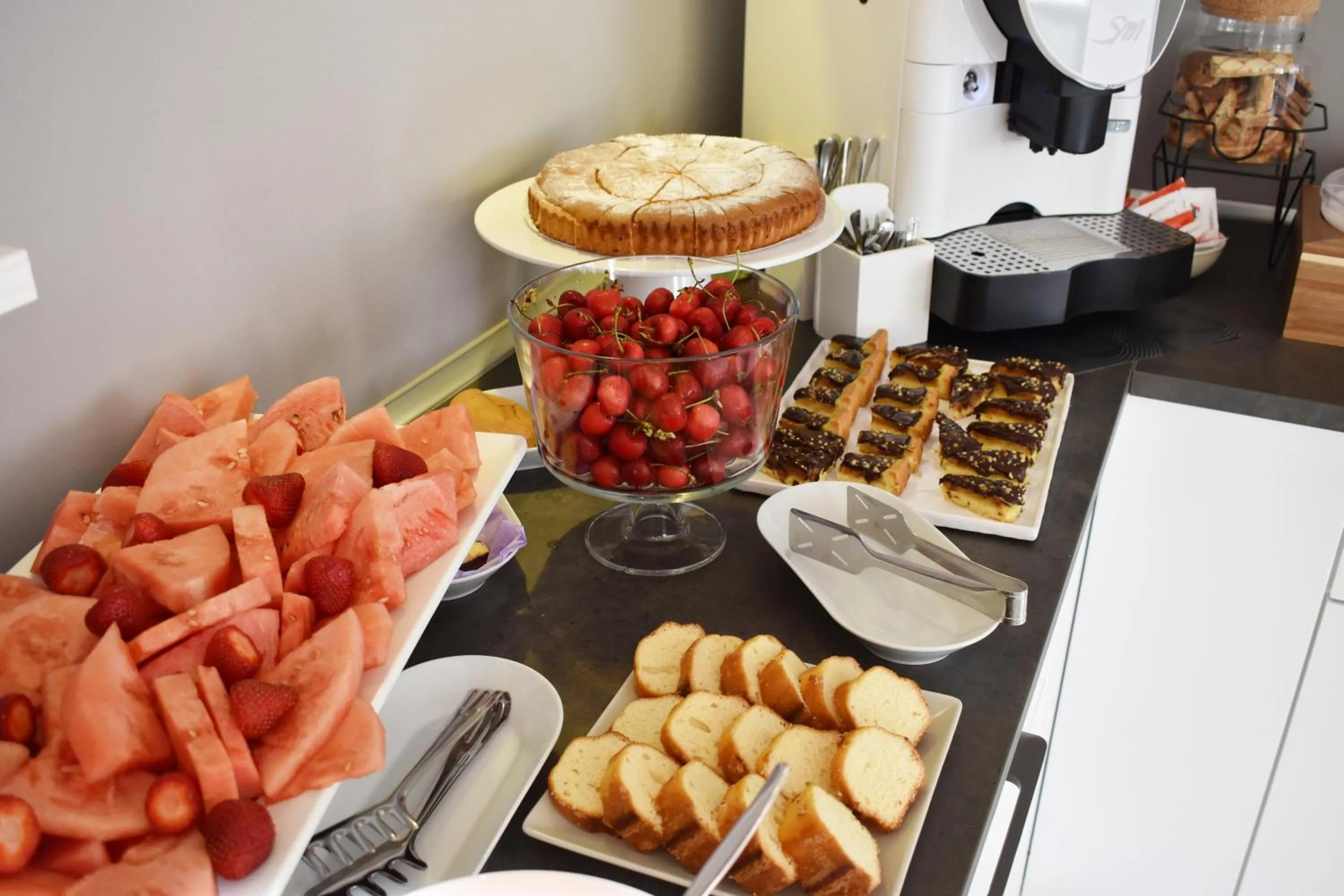 Food and drinks in Hotel My Fair