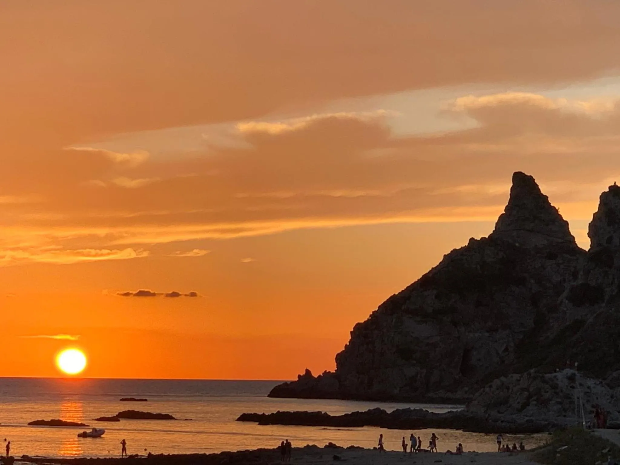 Sunset in Rosy Hotel Residence