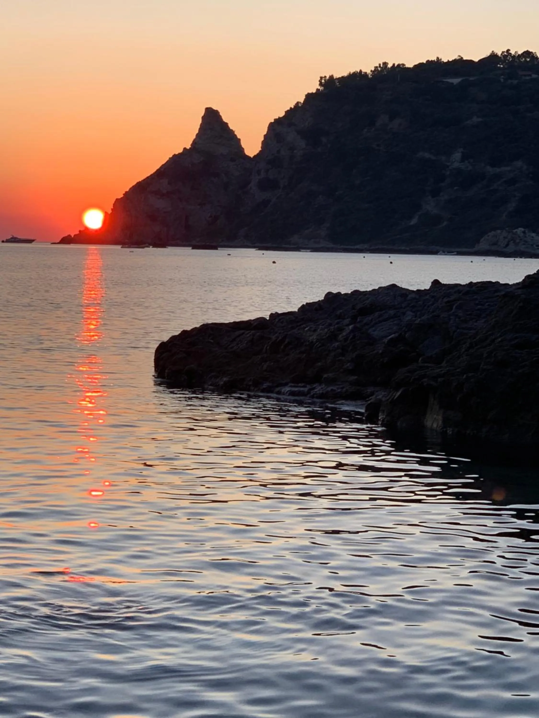 Sunset in Rosy Hotel Residence