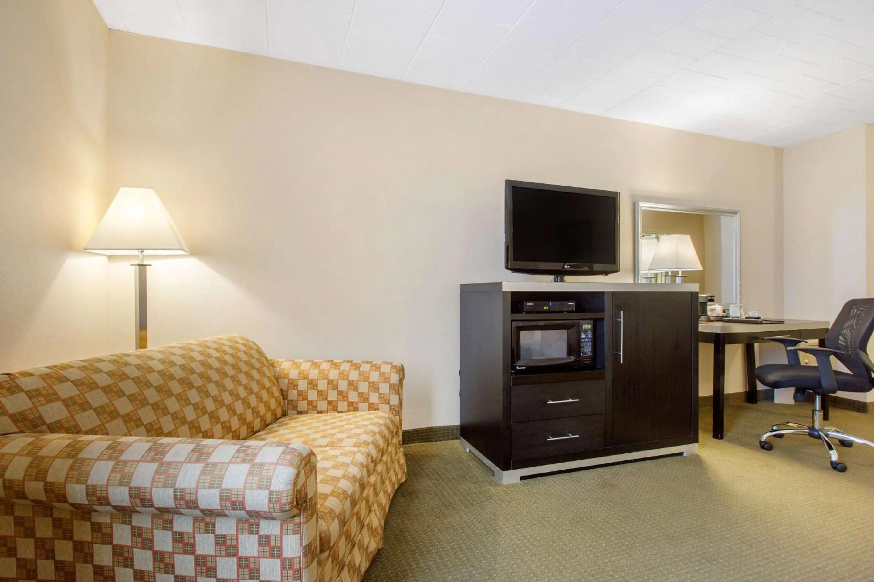 Photo of the whole room in Quality Inn Ledgewood - Dover