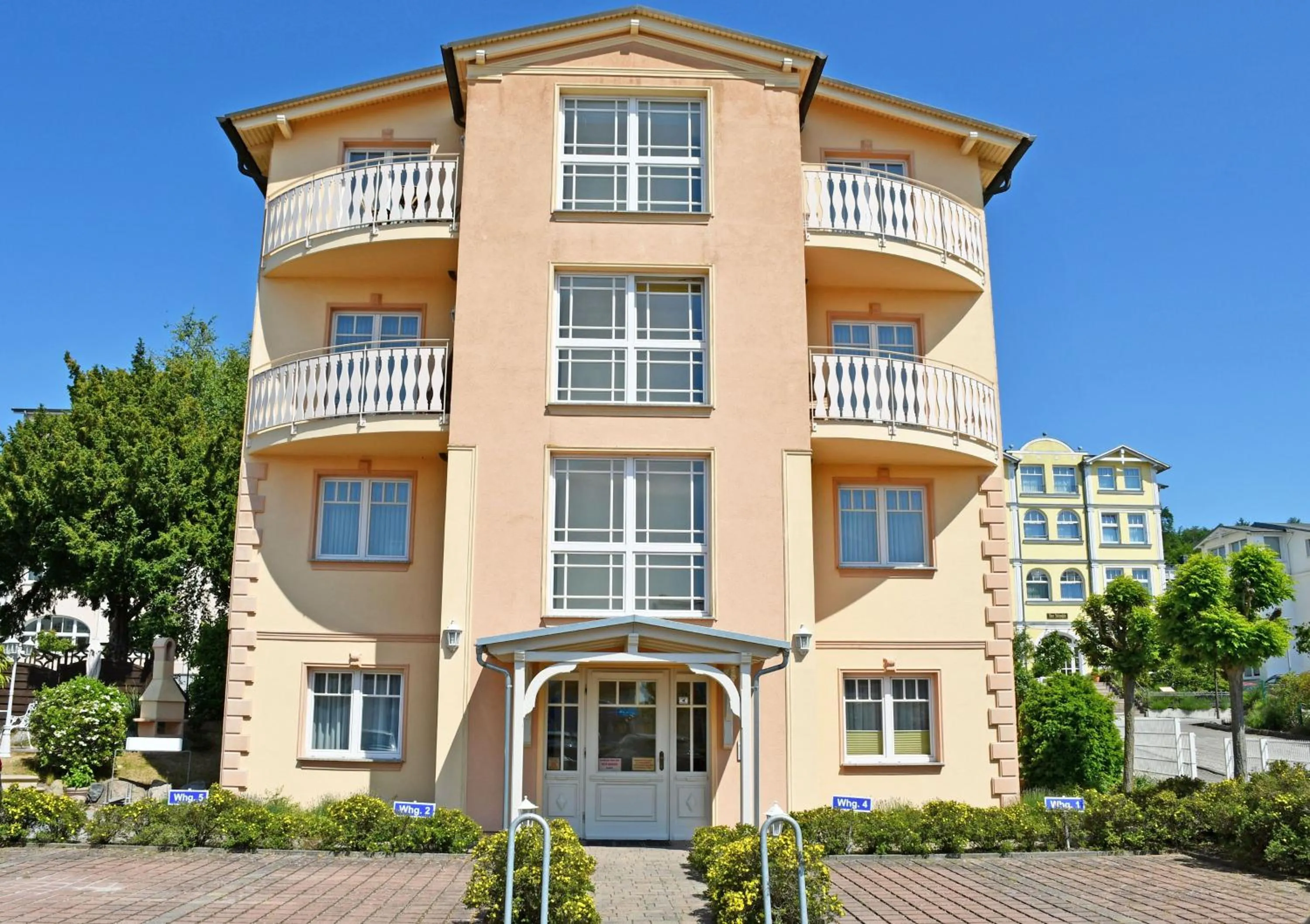 Villa Vitalis _ Appartements und W