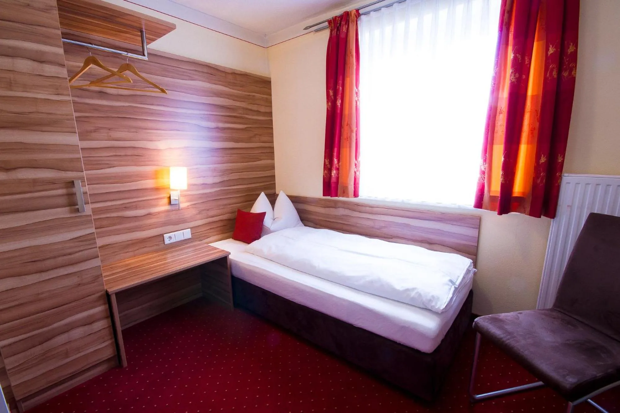 Bed in Pension "Zum Raubritter"