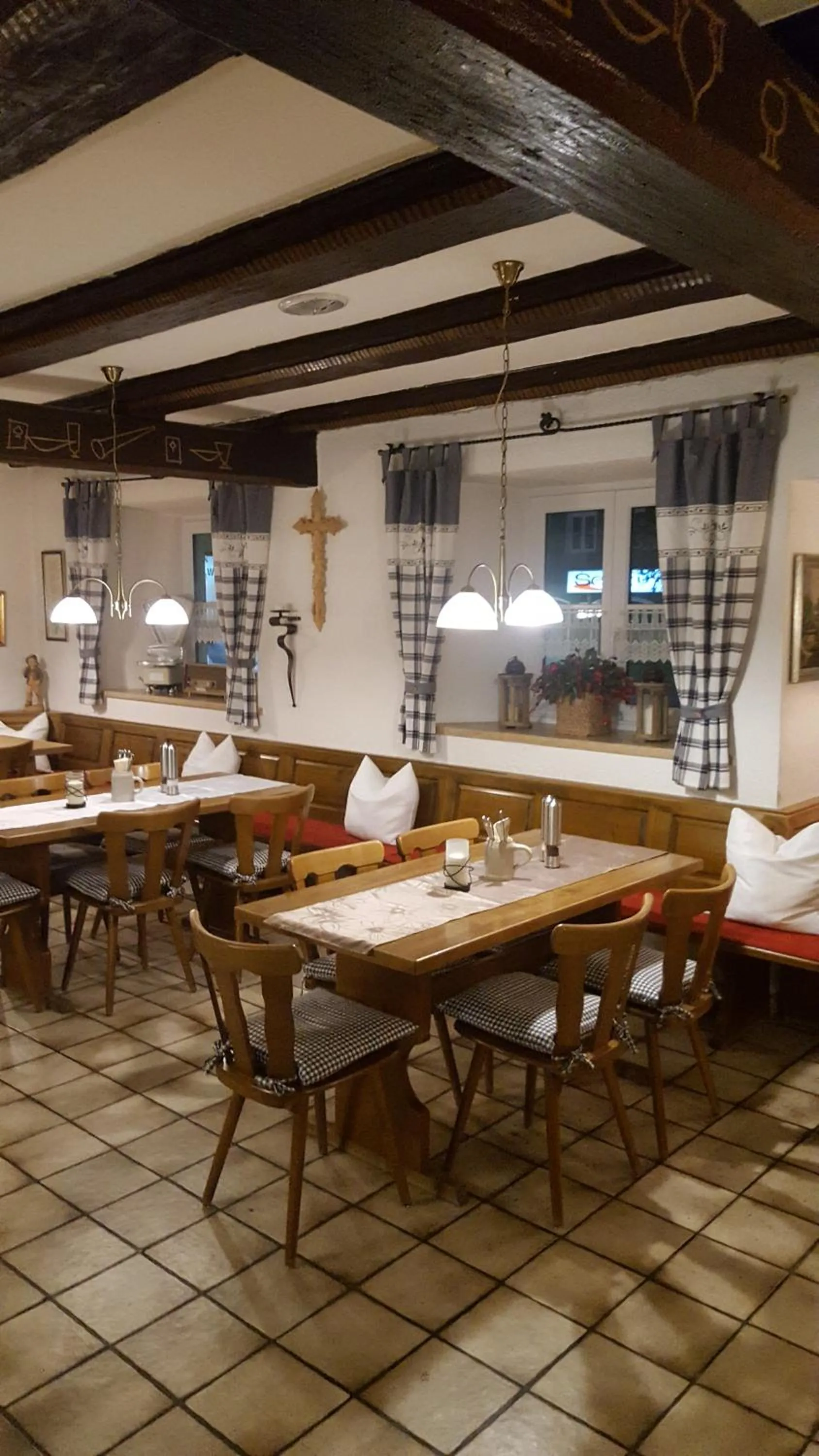 Restaurant/places to eat in Pension "Zum Raubritter"
