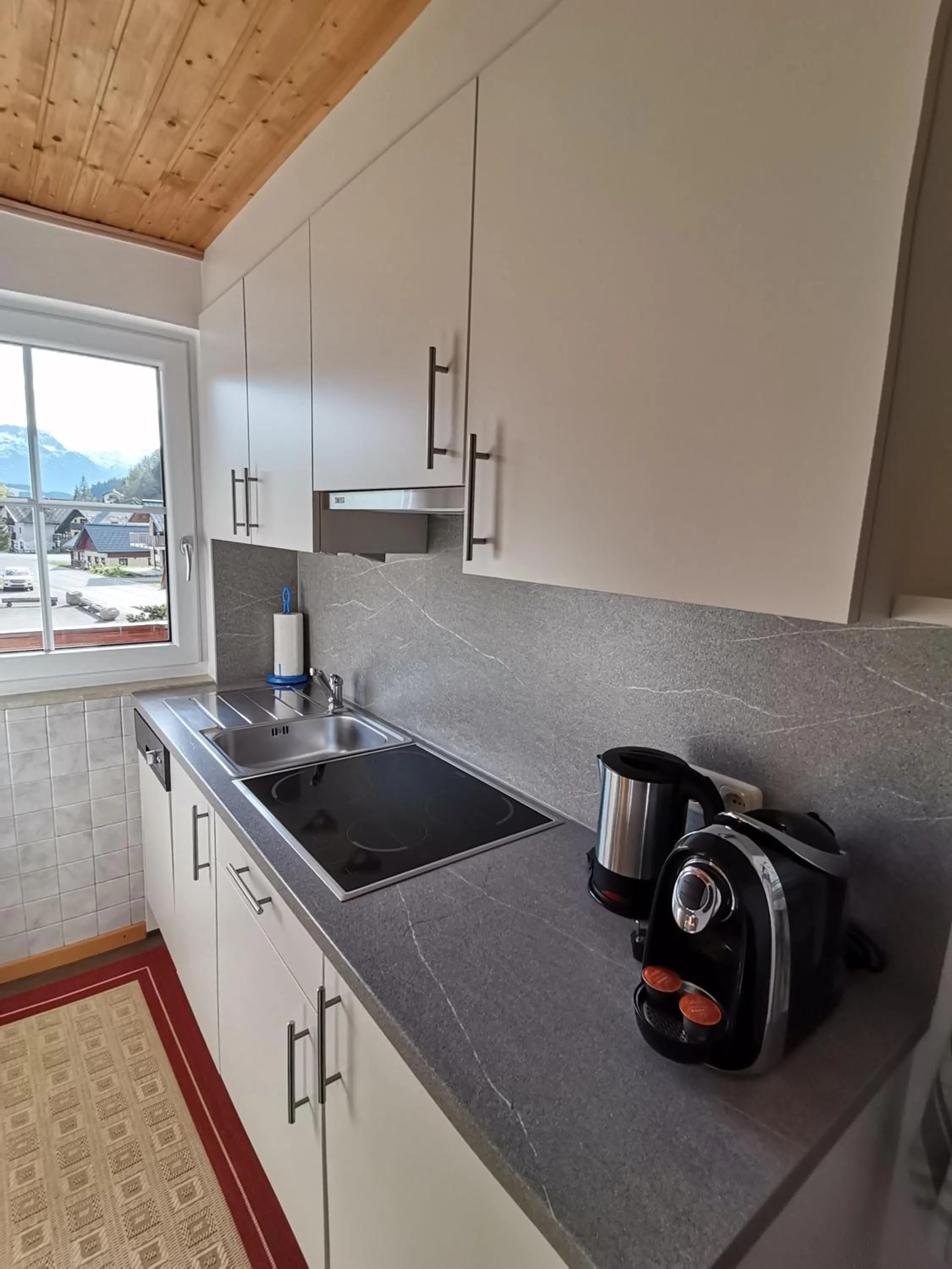 Coffee/tea facilities in Landhaus Schwaighofer Dachstein West