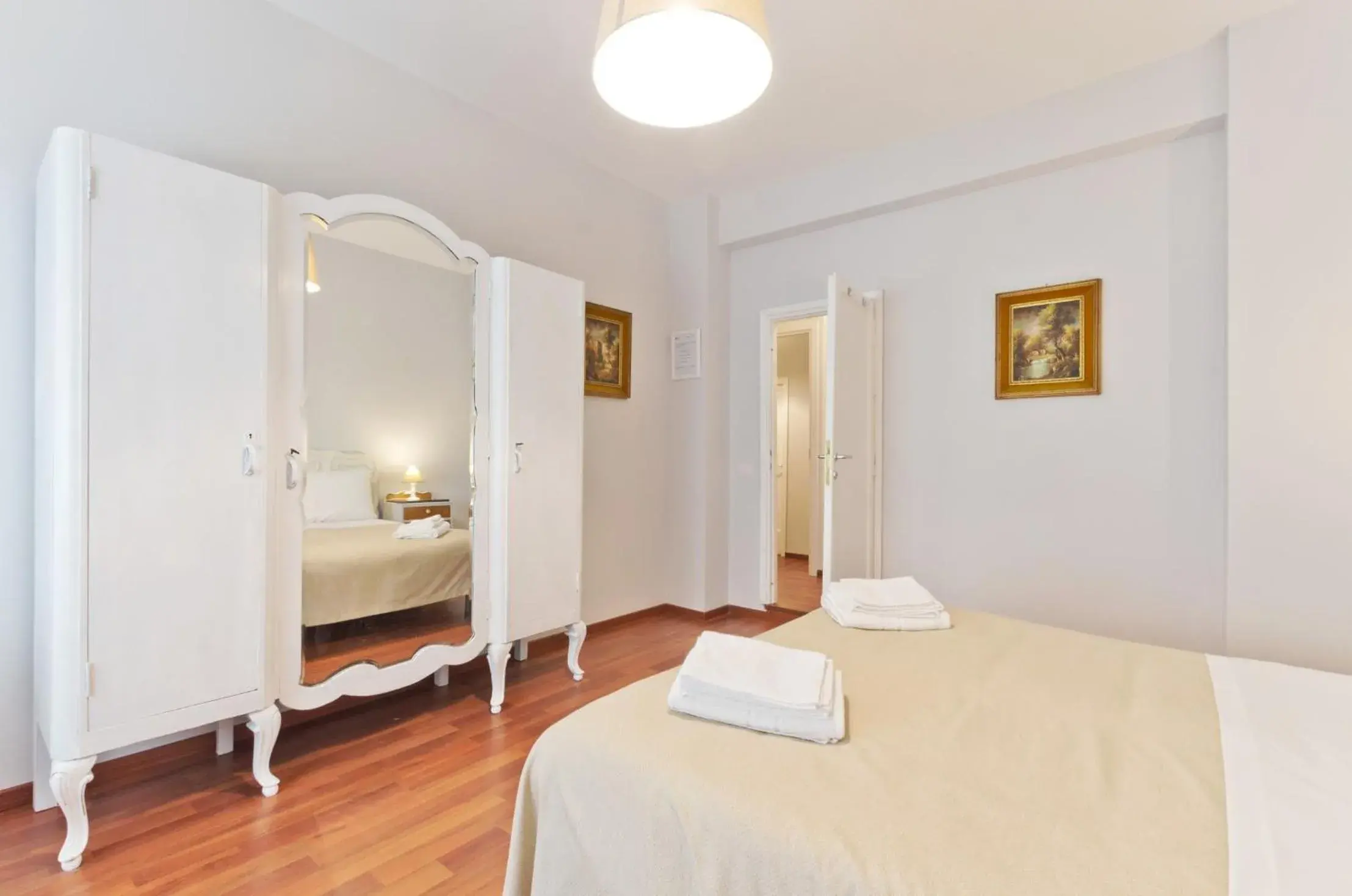 Deluxe Double Room in Liberty Trastevere B&B Deluxe Double Room in Liberty Trastevere B&B
