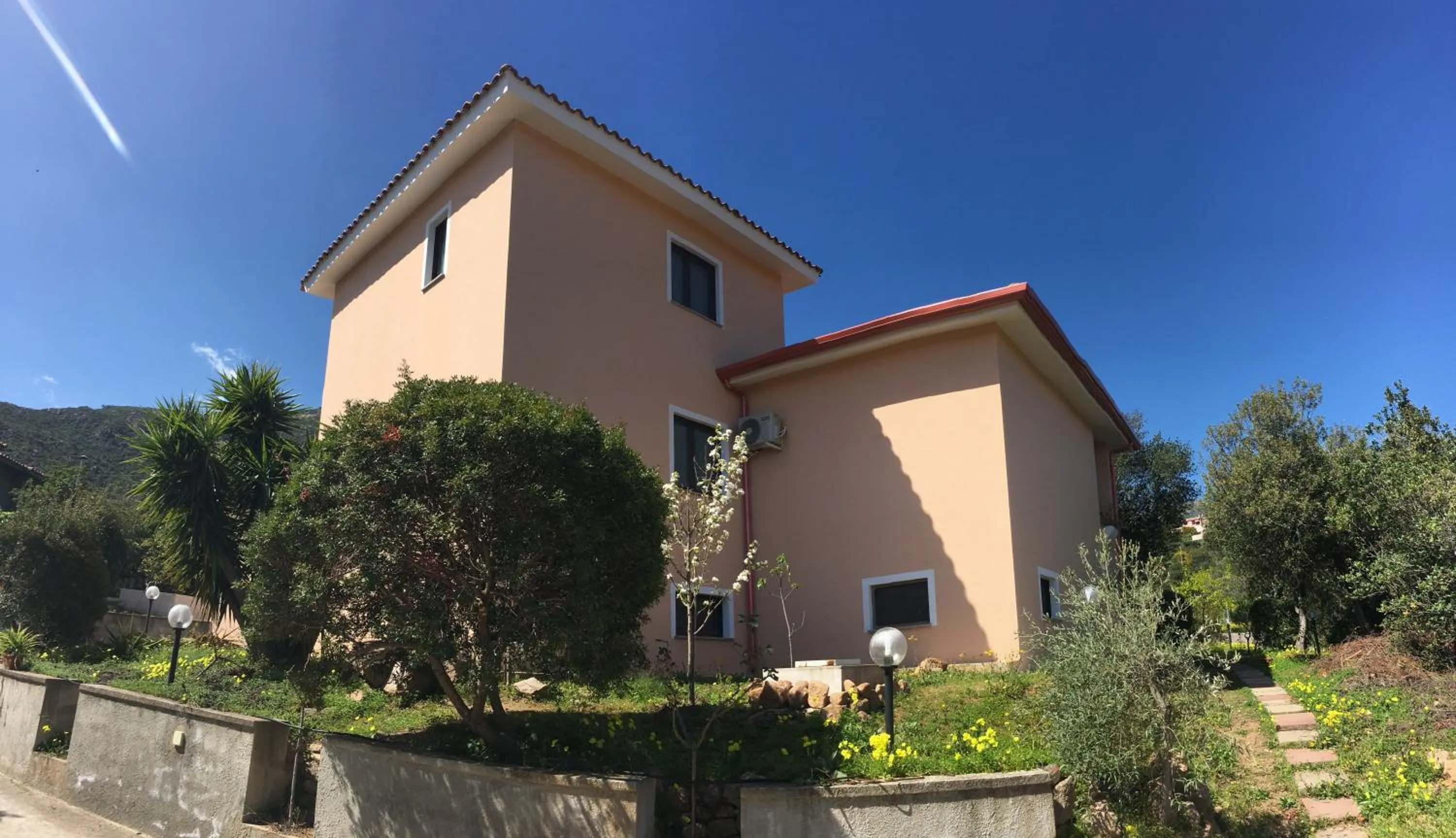 Property building in Casa Mariluka