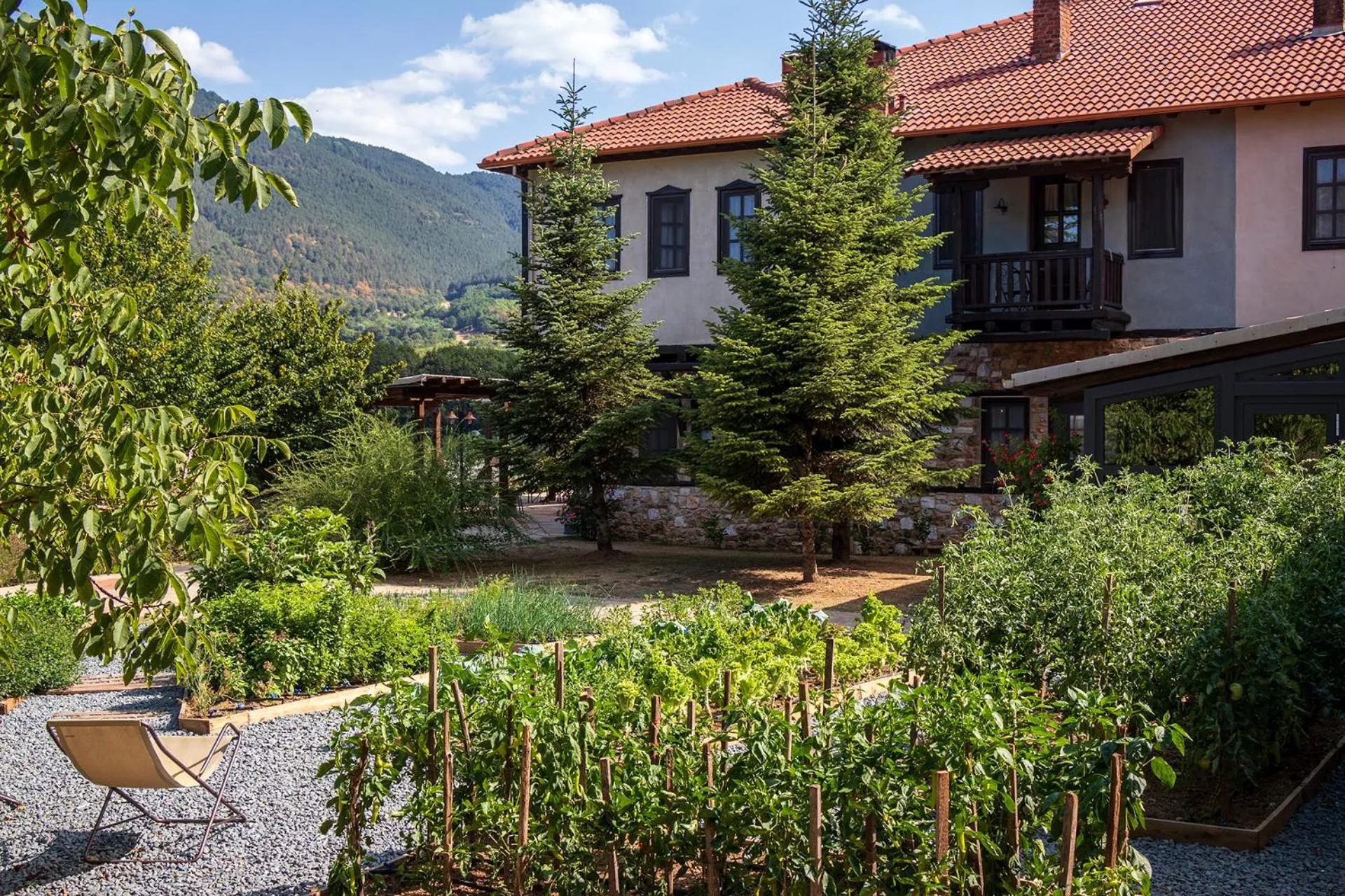 Property building in Ktima Bellou