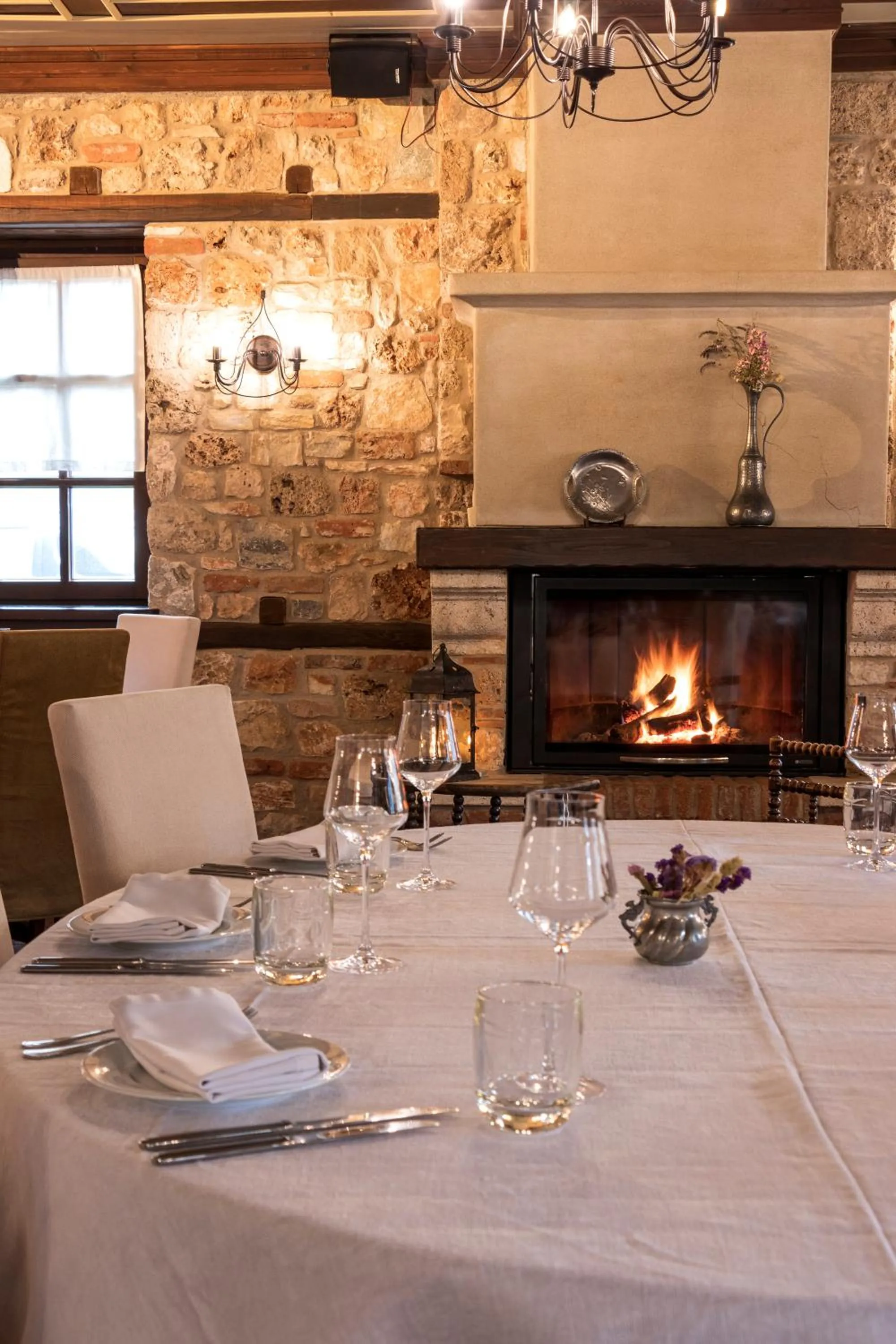 Restaurant/places to eat in Ktima Bellou