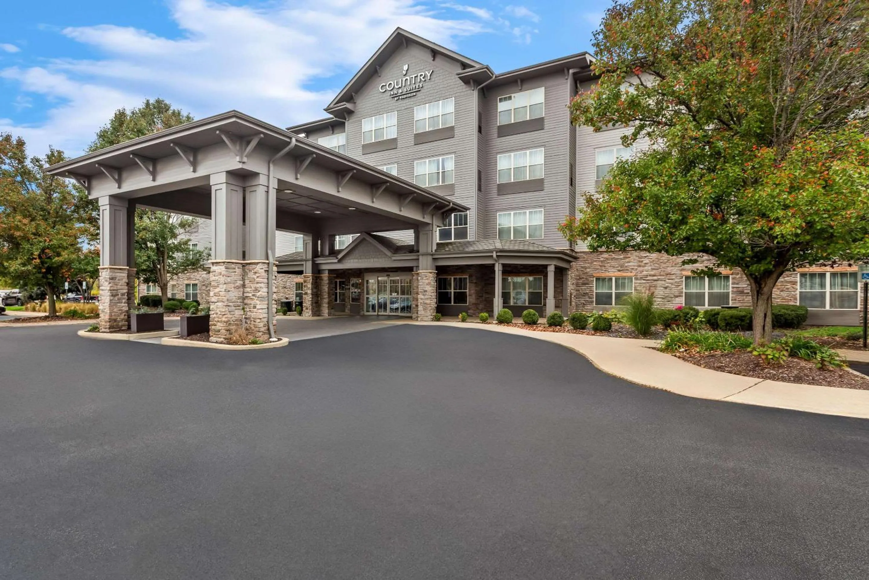 Property building in Country Inn & Suites by Radisson, Portage, IN