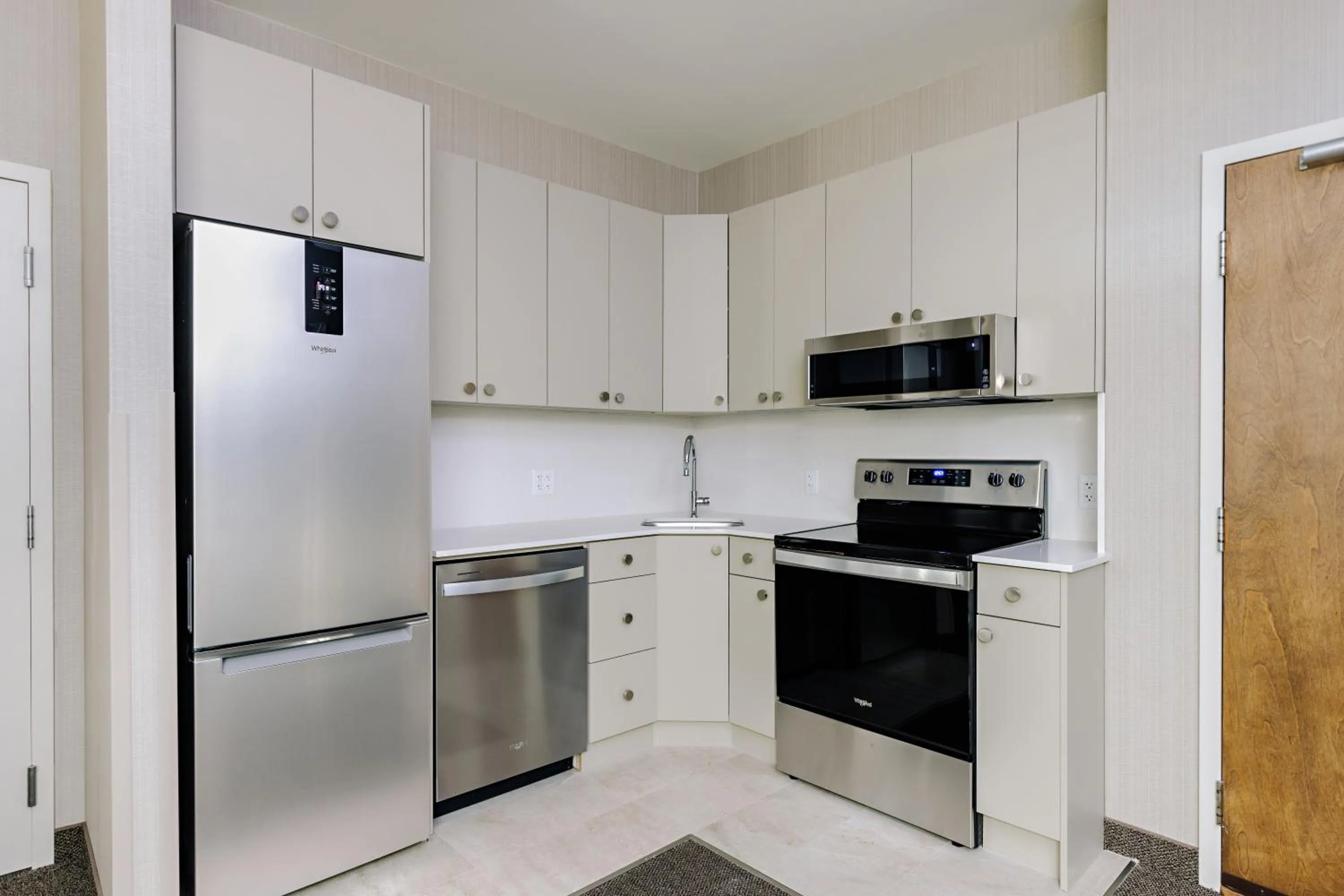 Kitchen or kitchenette in Balcomo, a Ramada by Wyndham