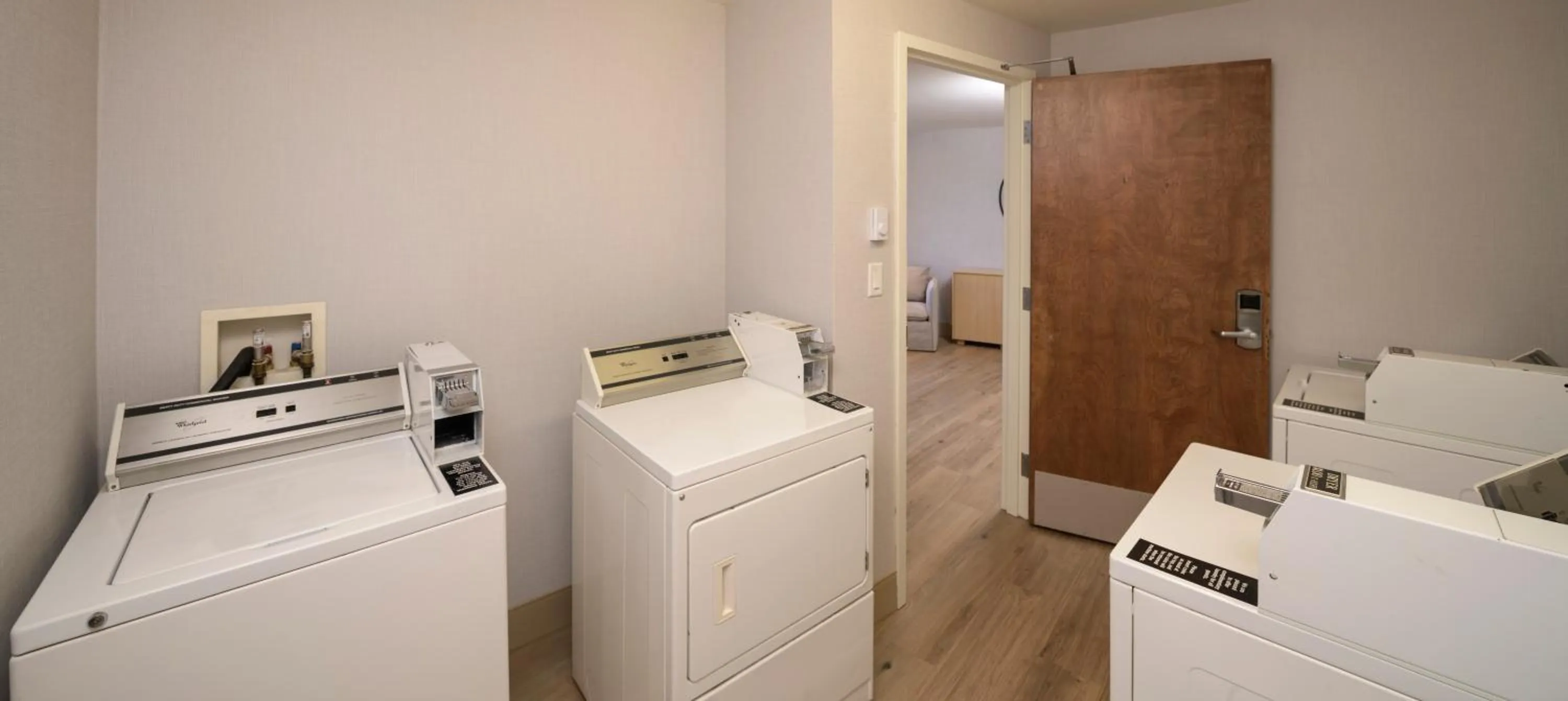 laundry in Balcomo, a Ramada by Wyndham