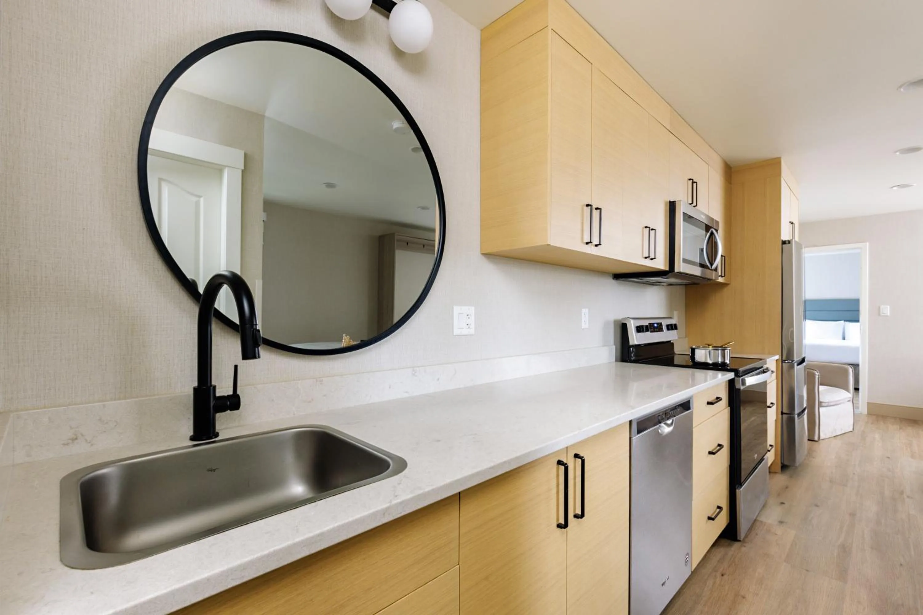 Kitchen or kitchenette in Balcomo, a Ramada by Wyndham
