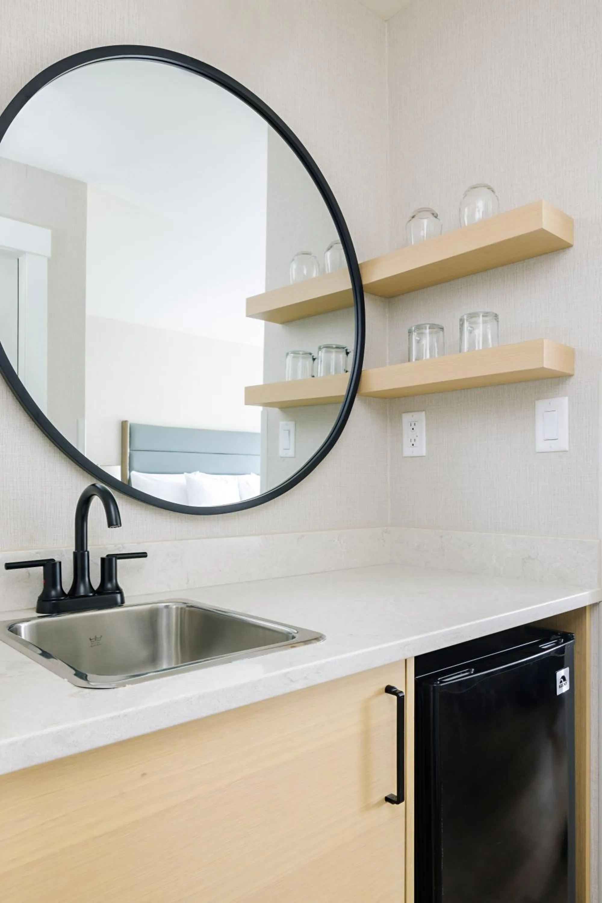 oven in Balcomo, a Ramada by Wyndham