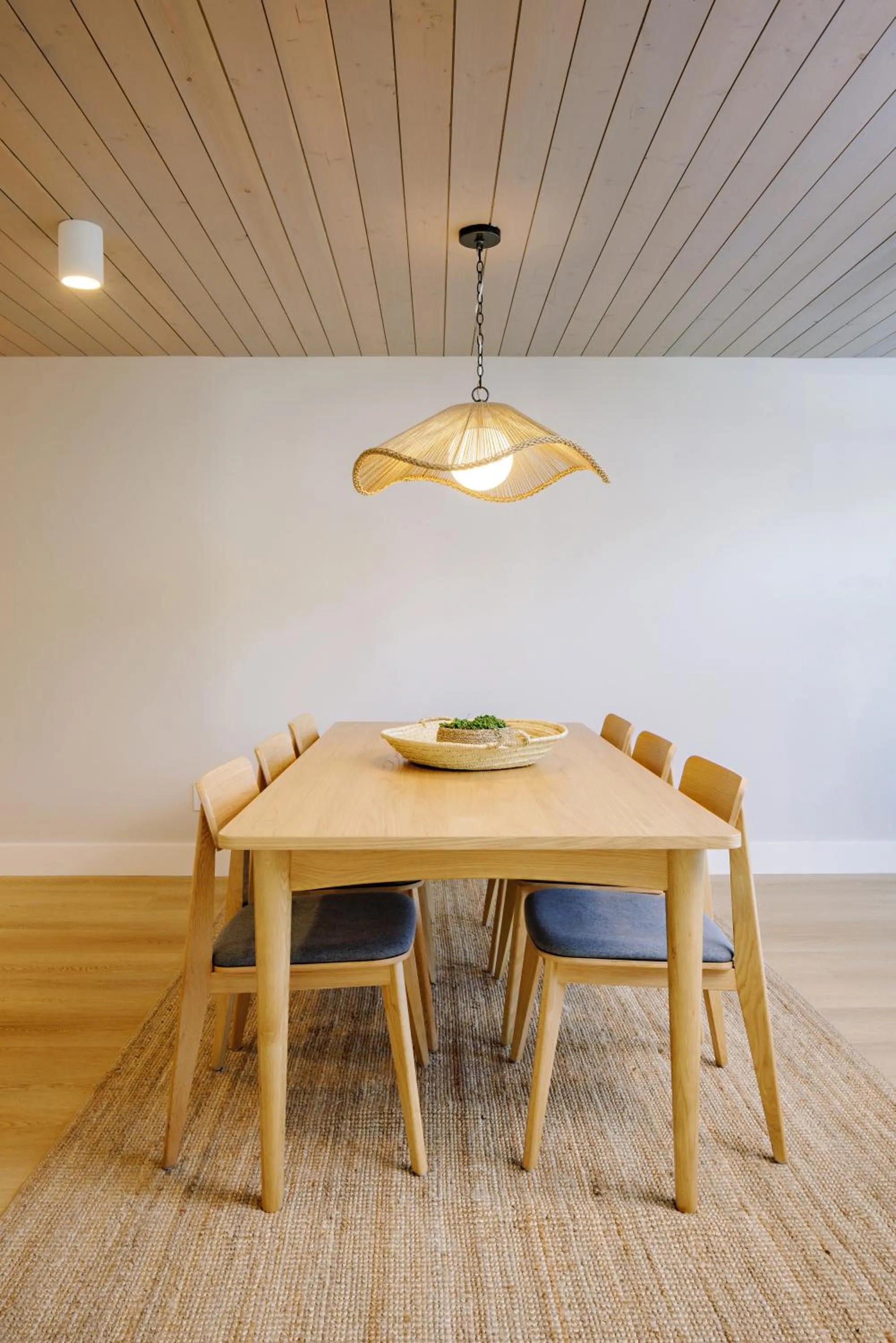 Communal lounge/ TV room in Balcomo, a Ramada by Wyndham