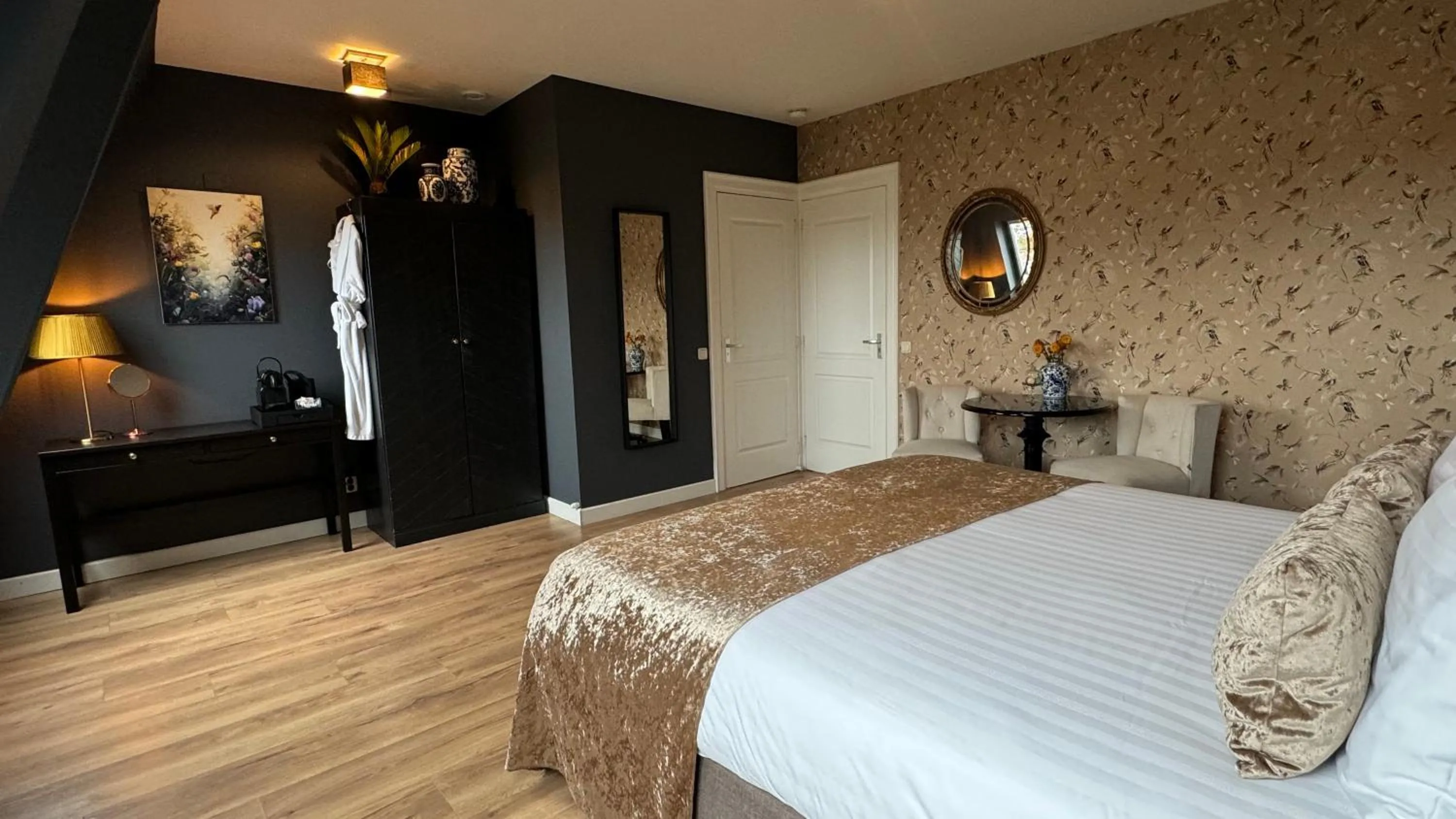 Bed in Canal House The Tannery Amsterdam